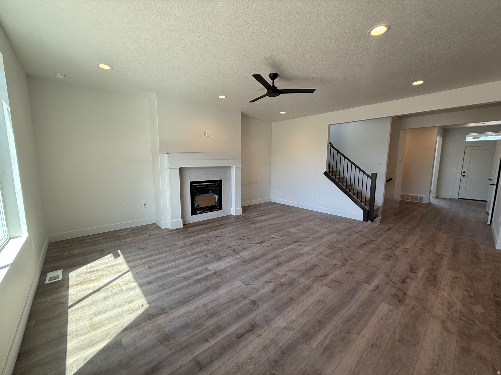 RIVERWOOD - Residential