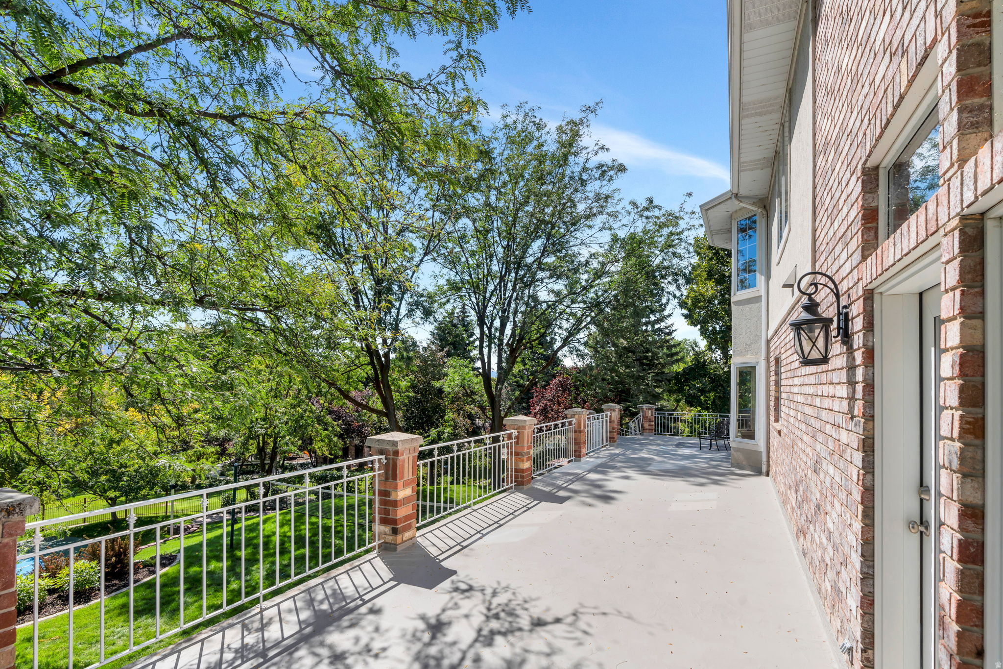 RIVER BREEZE HAVEN - Residential