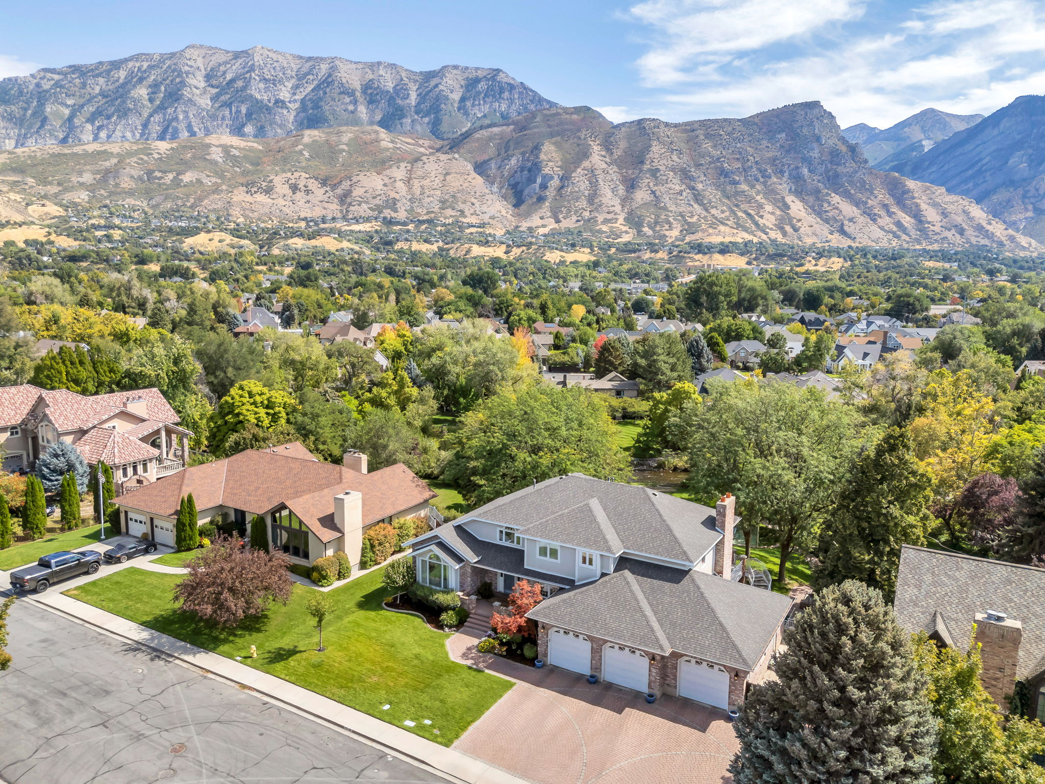 RIVER BREEZE HAVEN - Residential