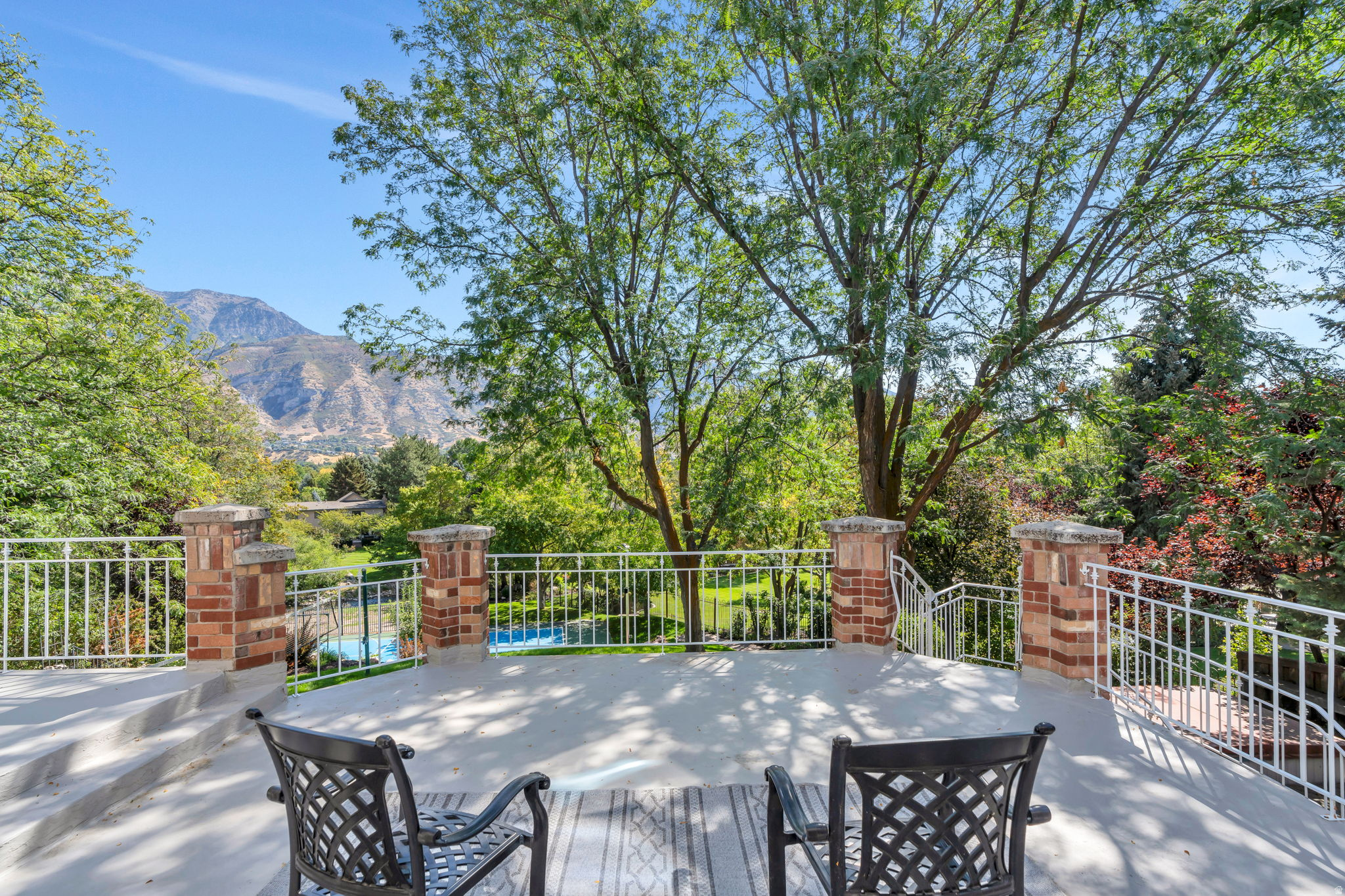 RIVER BREEZE HAVEN - Residential