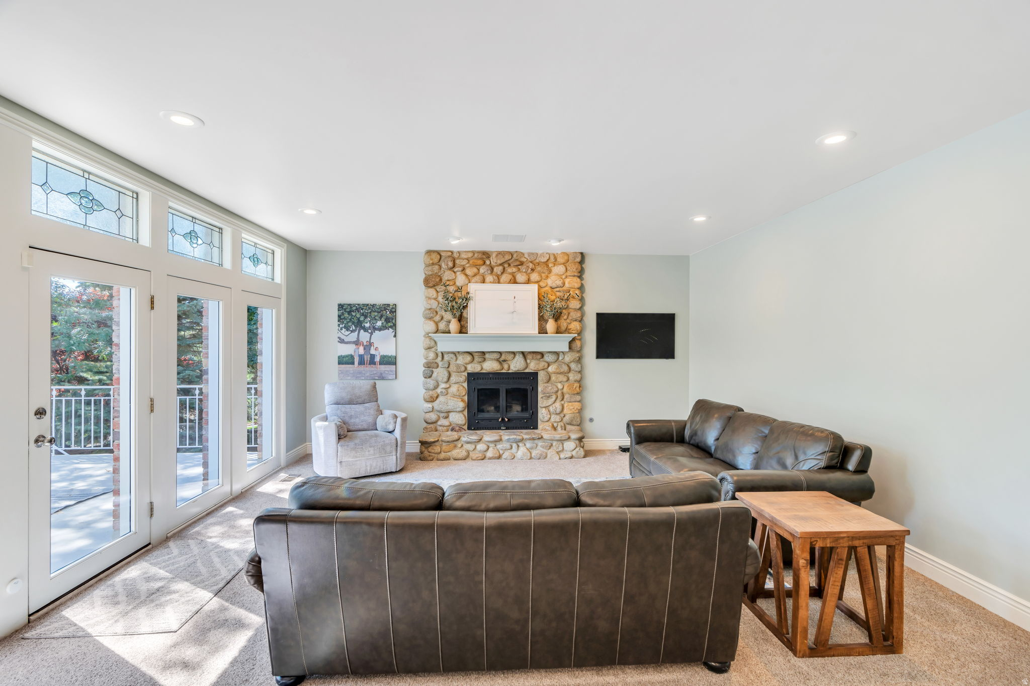 RIVER BREEZE HAVEN - Residential