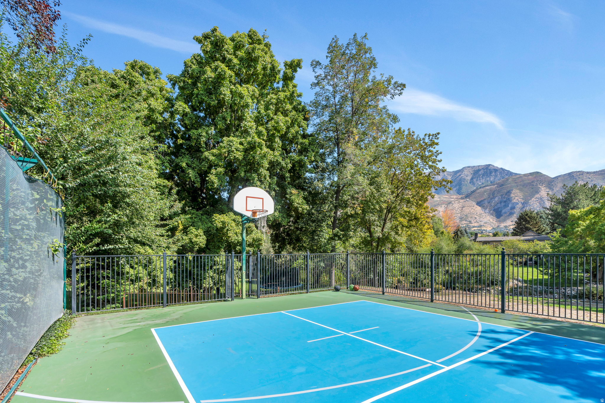 RIVER BREEZE HAVEN - Residential