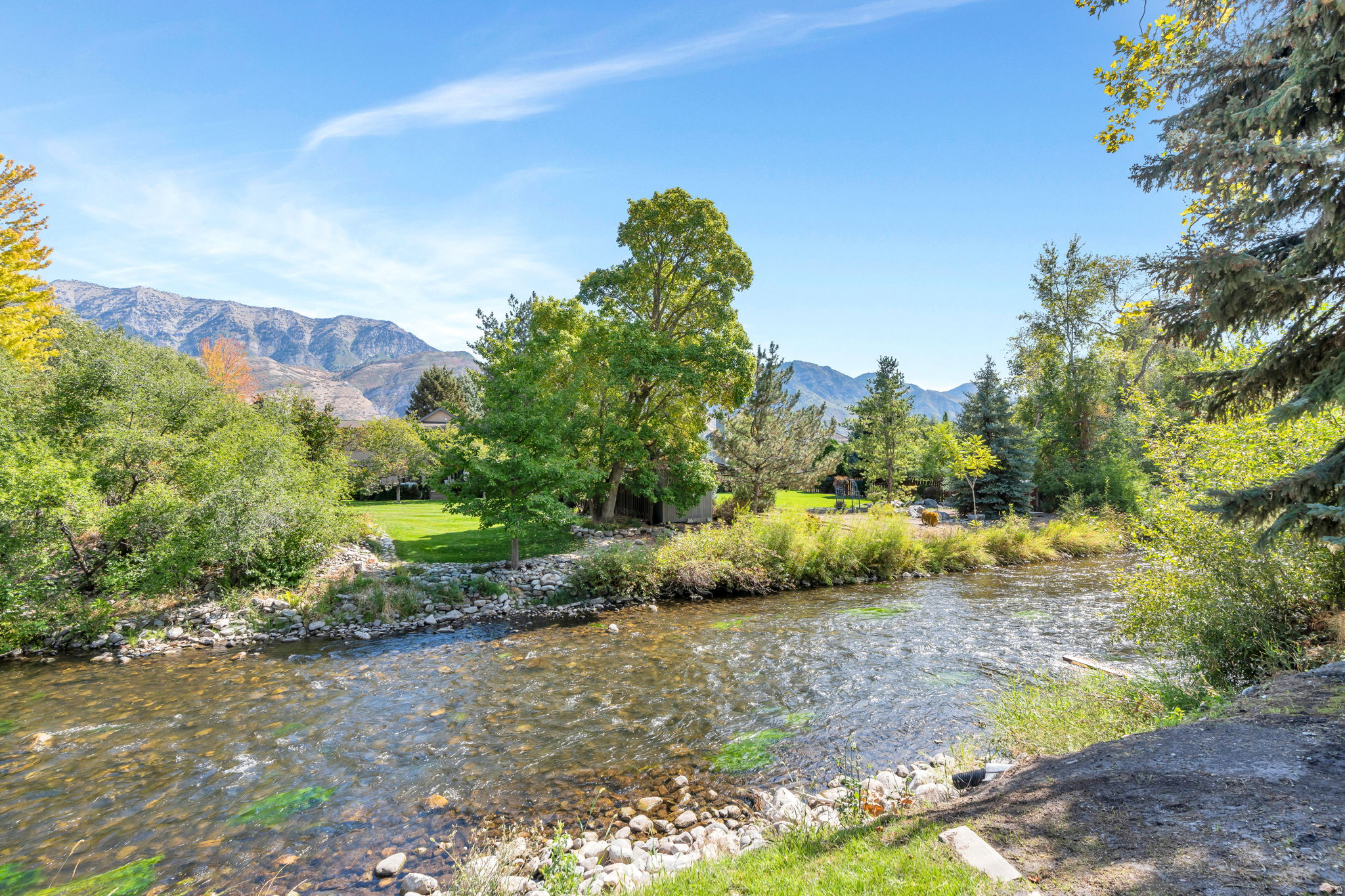 RIVER BREEZE HAVEN - Residential