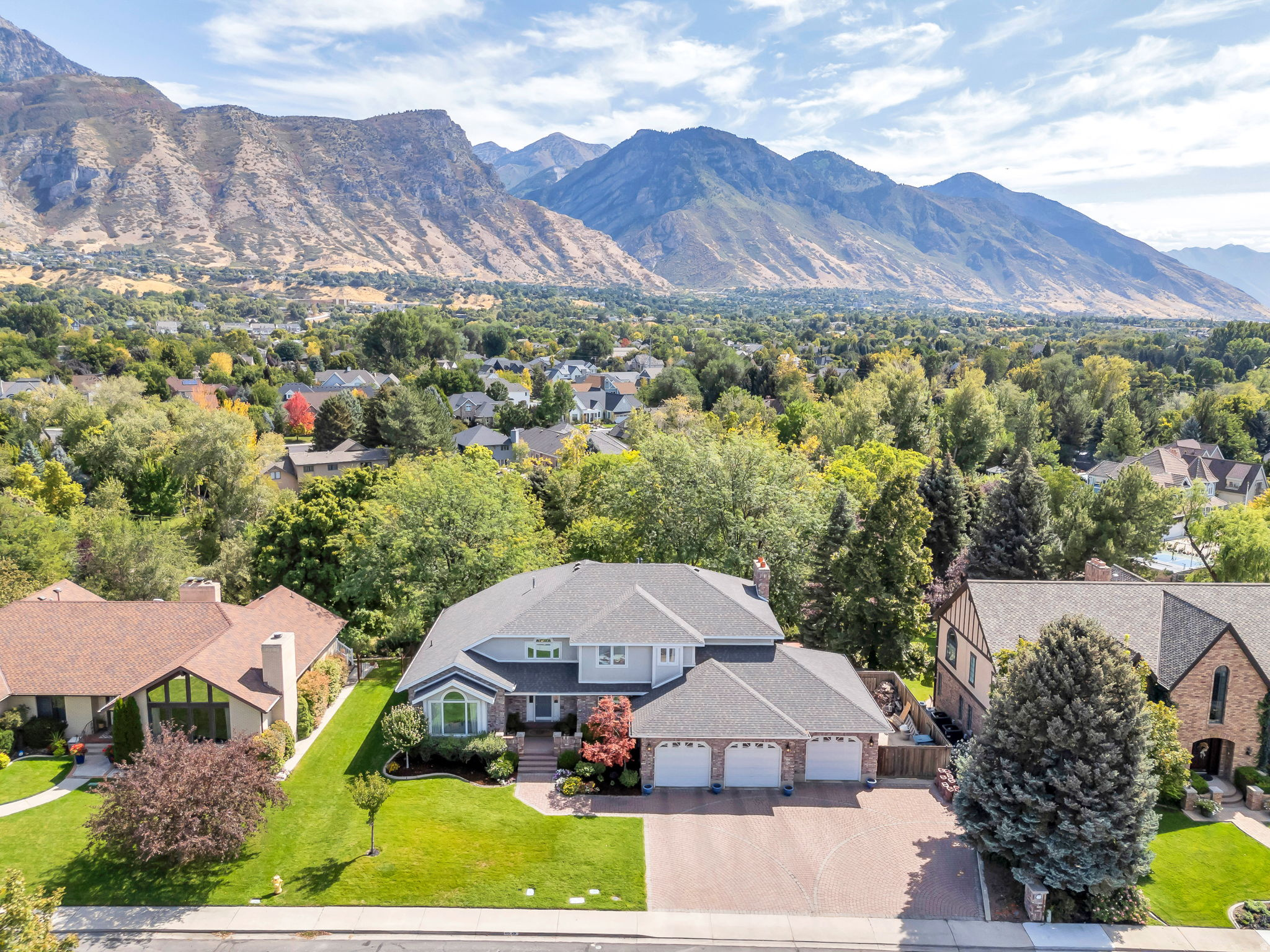 RIVER BREEZE HAVEN - Residential