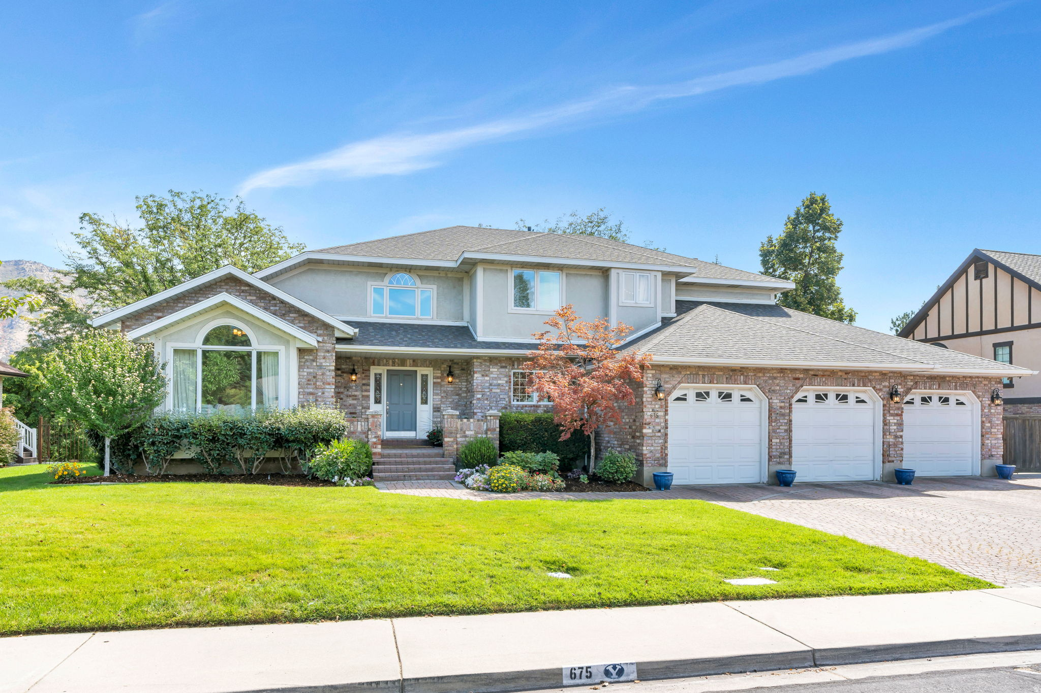 RIVER BREEZE HAVEN - Residential