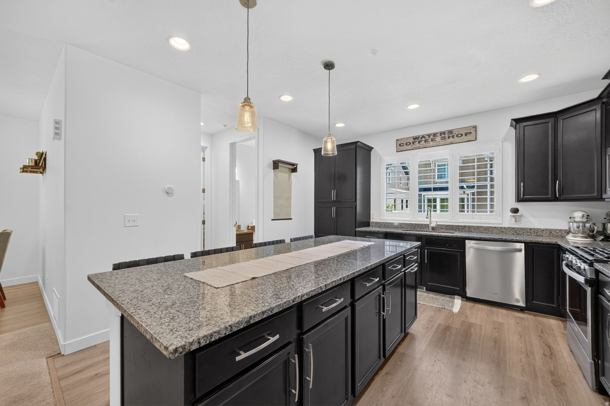 FOUNDER'S POINT - Residential