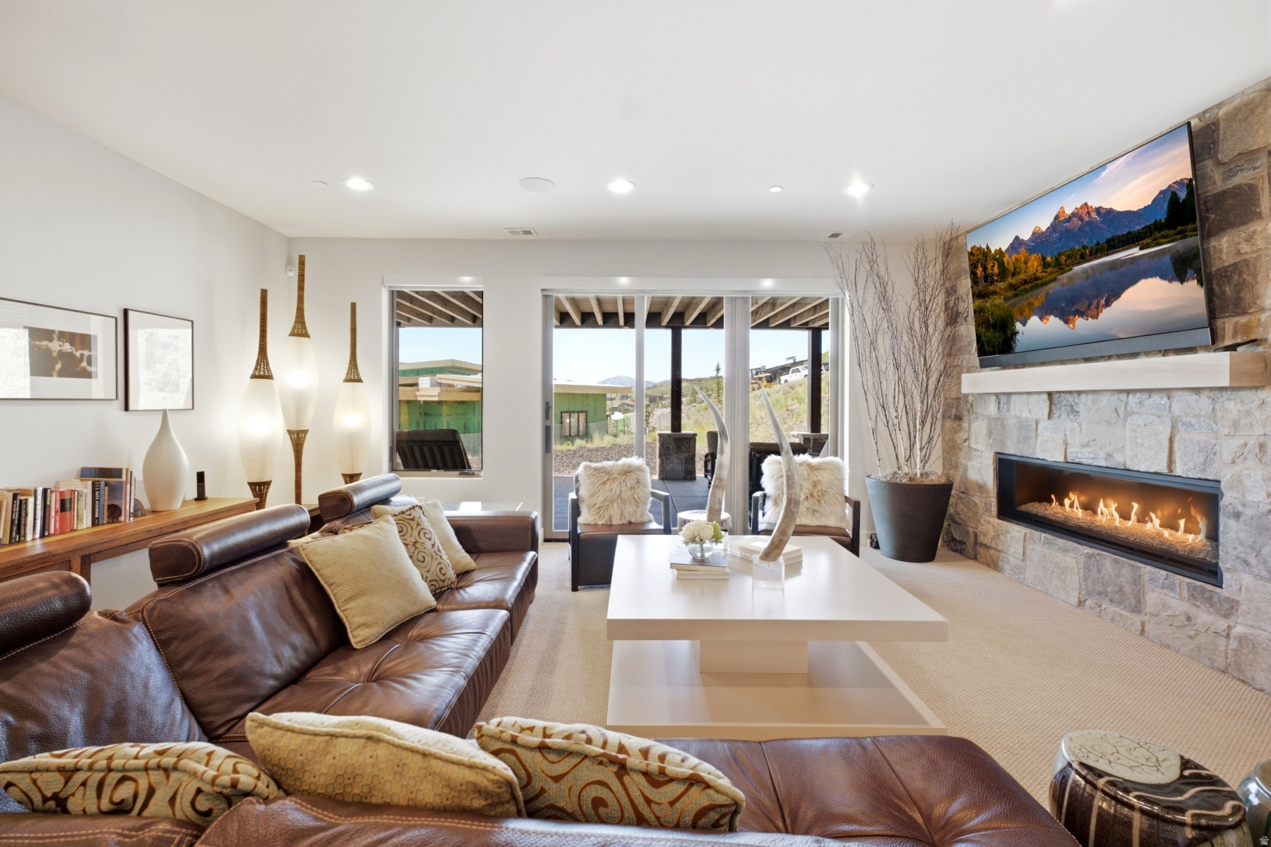 PROMONTORY PAINTED SHORES - Residential