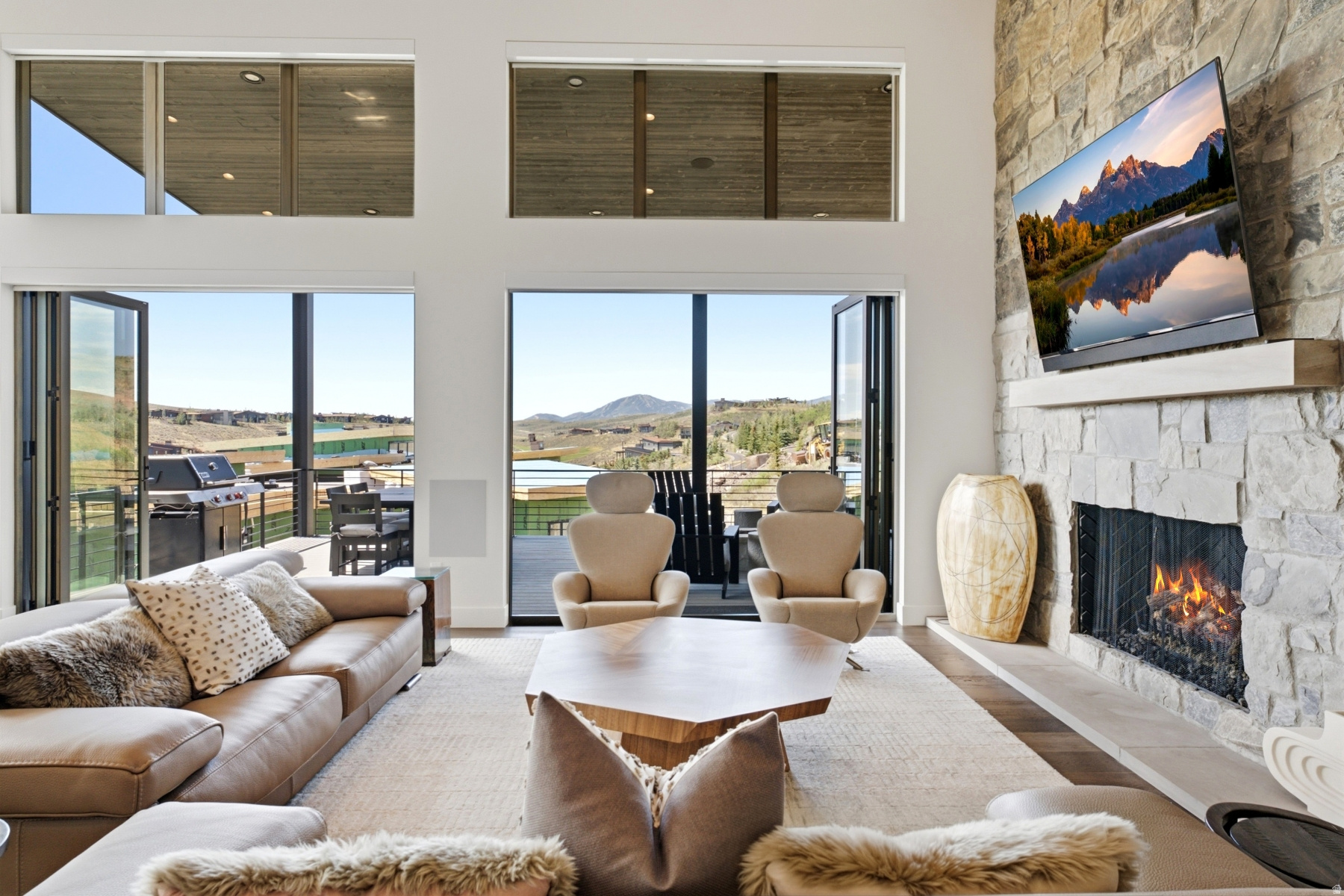 PROMONTORY PAINTED SHORES - Residential