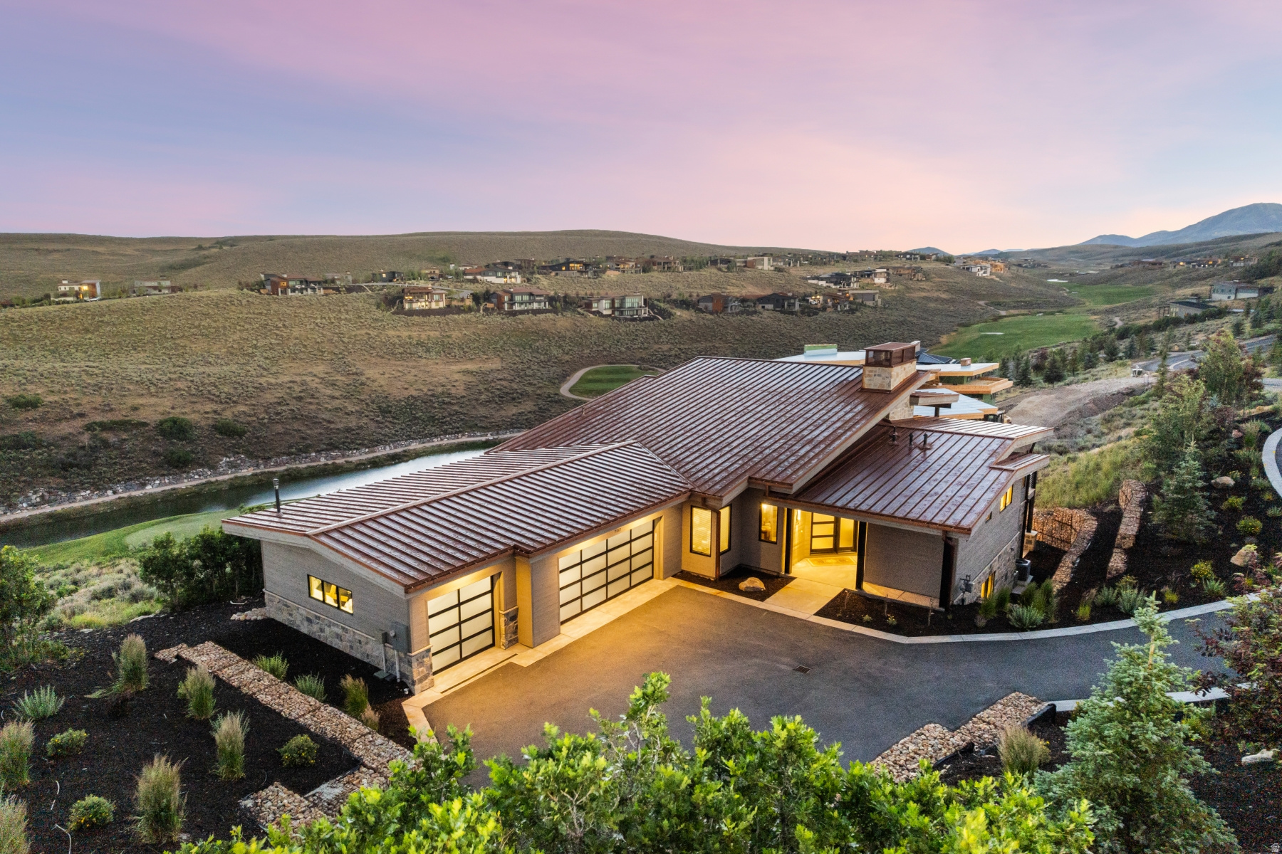PROMONTORY PAINTED SHORES - Residential