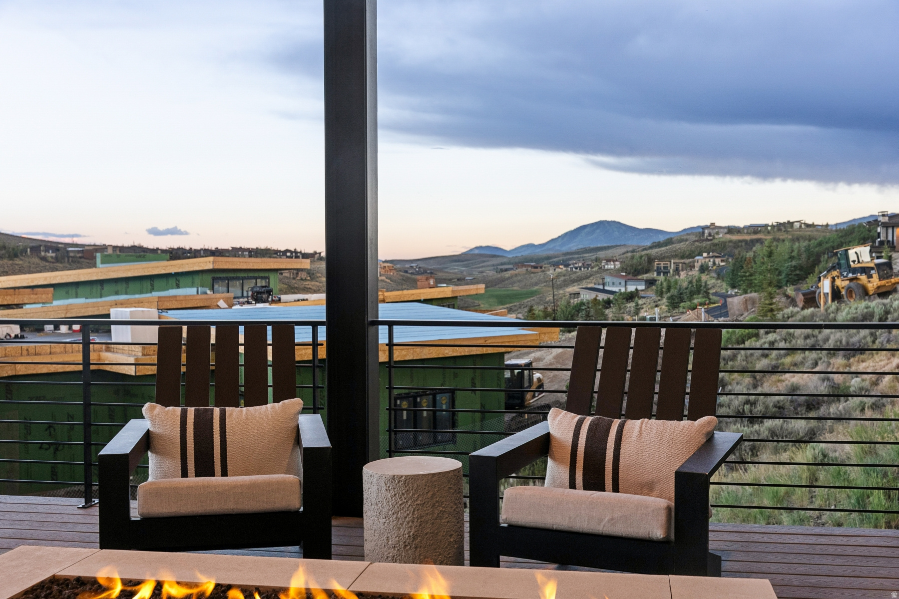 PROMONTORY PAINTED SHORES - Residential