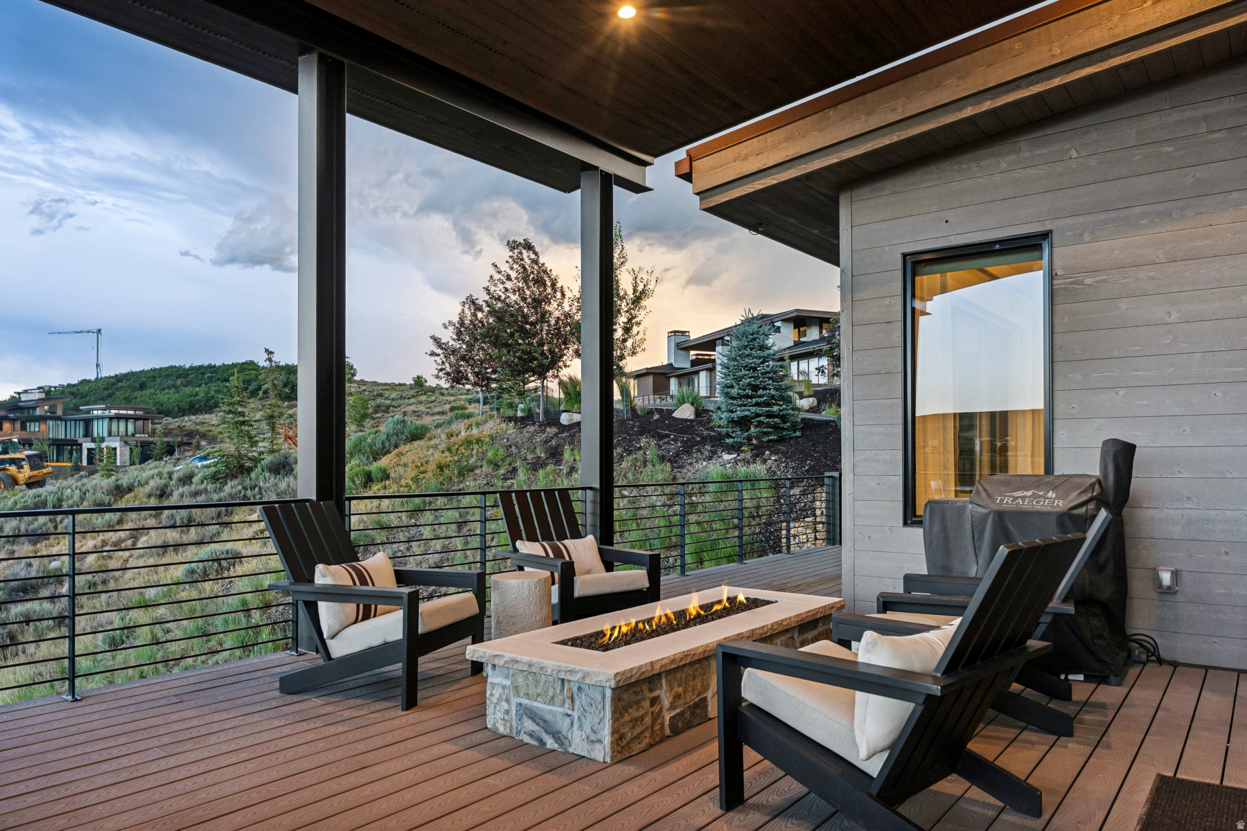 PROMONTORY PAINTED SHORES - Residential
