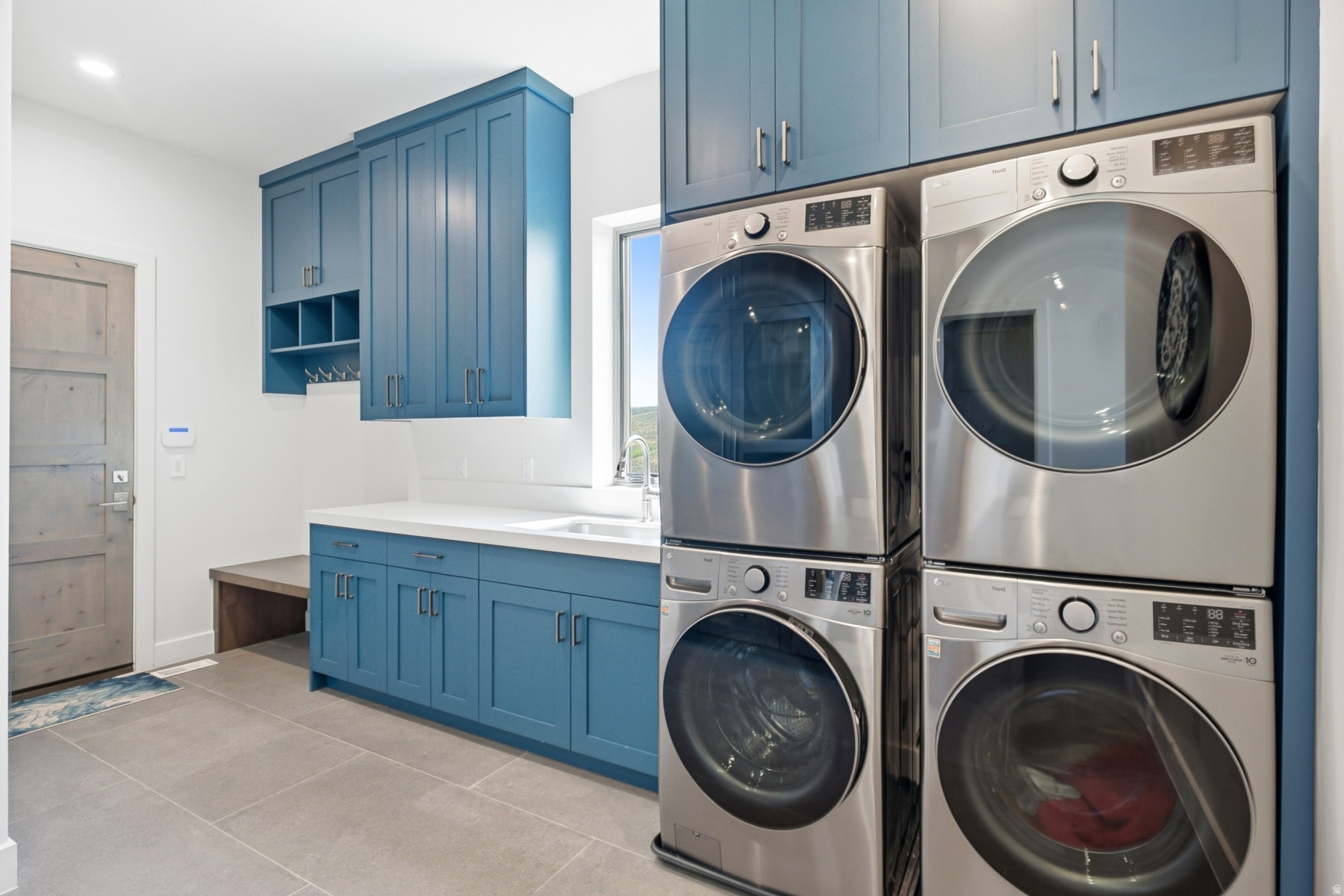 PROMONTORY PAINTED SHORES - Residential