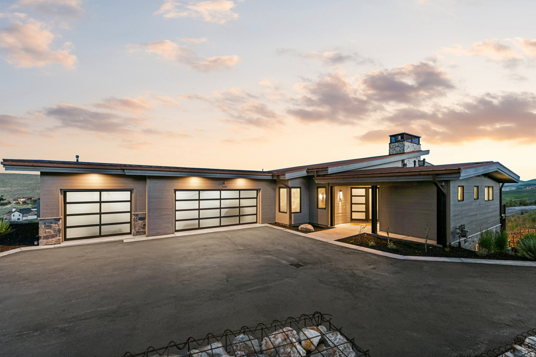 PROMONTORY PAINTED SHORES - Residential