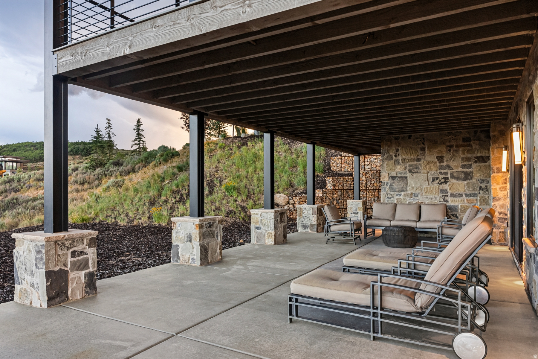 PROMONTORY PAINTED SHORES - Residential