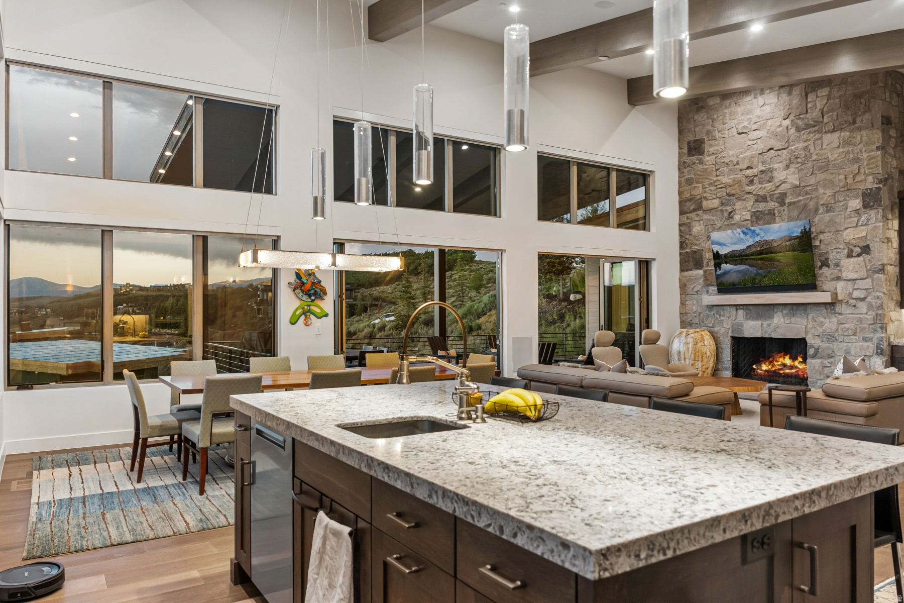 PROMONTORY PAINTED SHORES - Residential