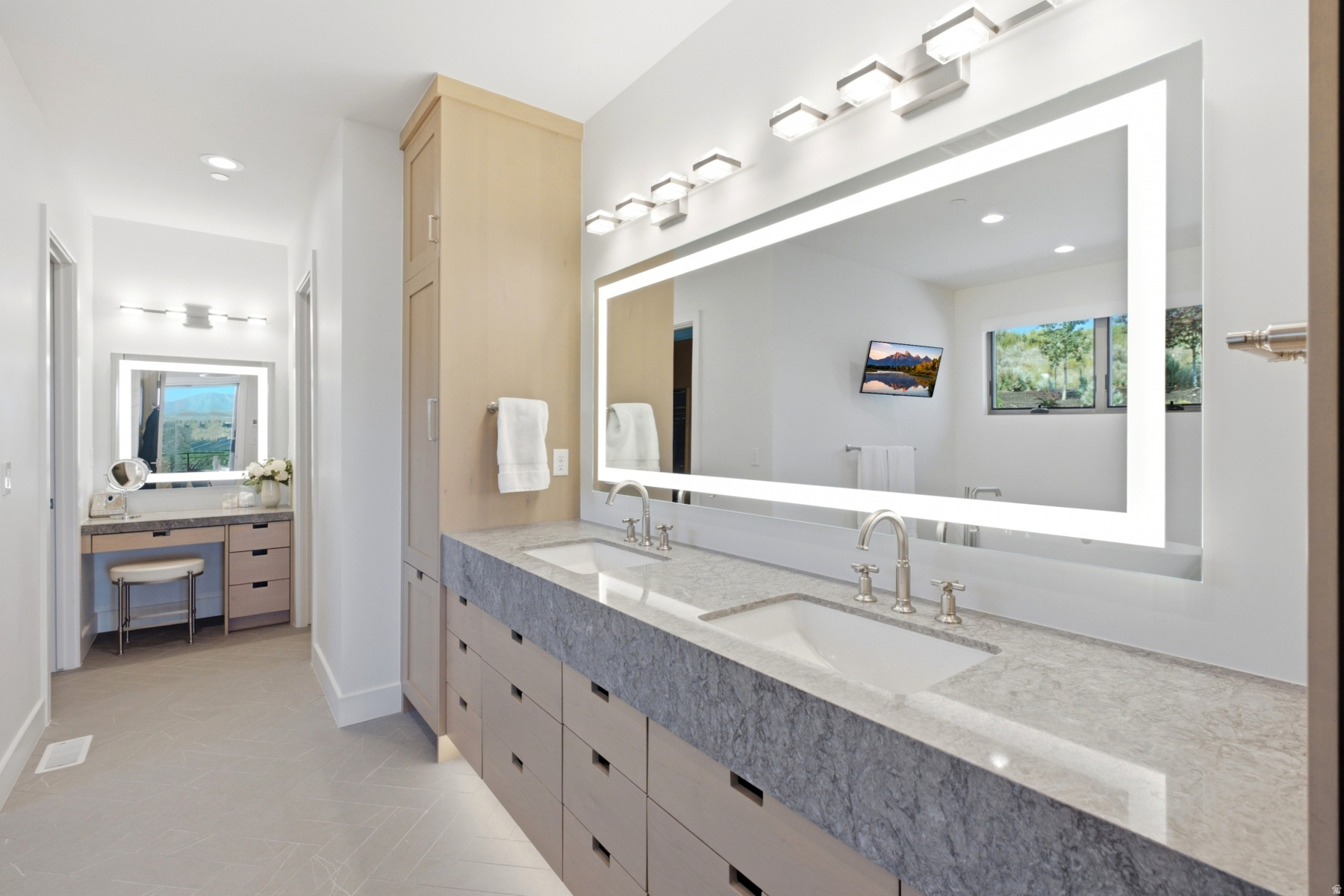 PROMONTORY PAINTED SHORES - Residential