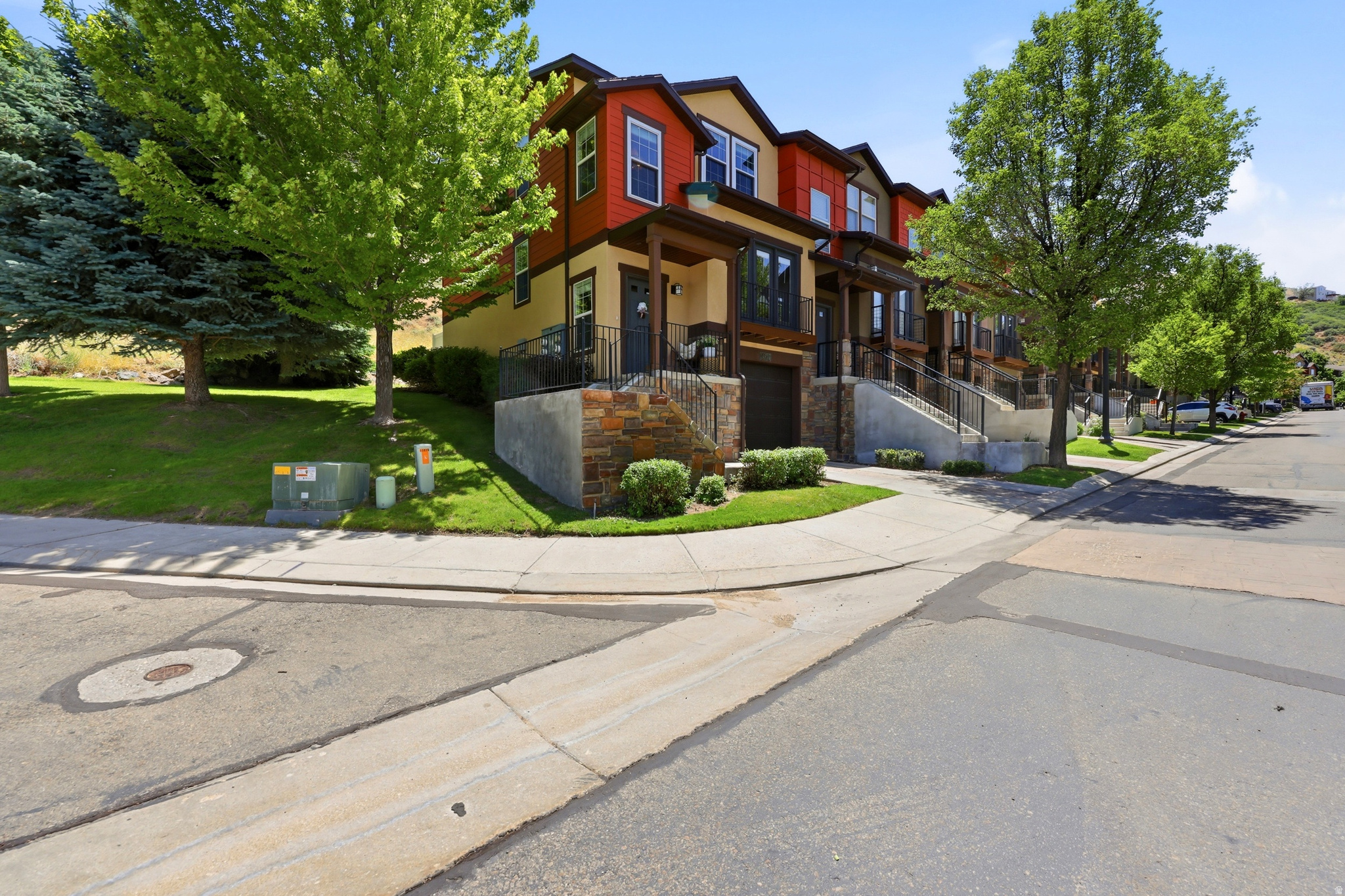 SOUTH MOUNTAIN - Residential