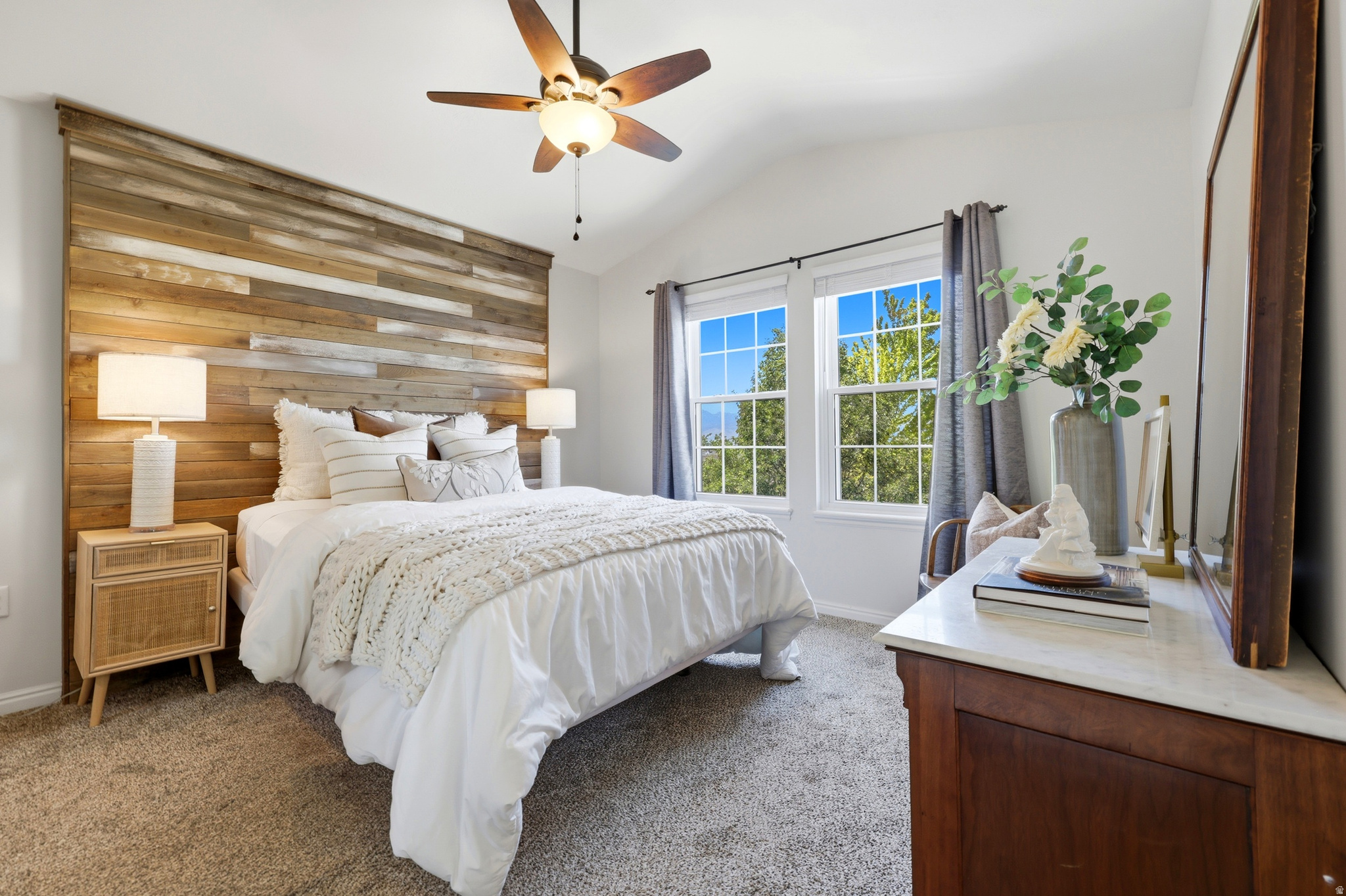 SOUTH MOUNTAIN - Residential