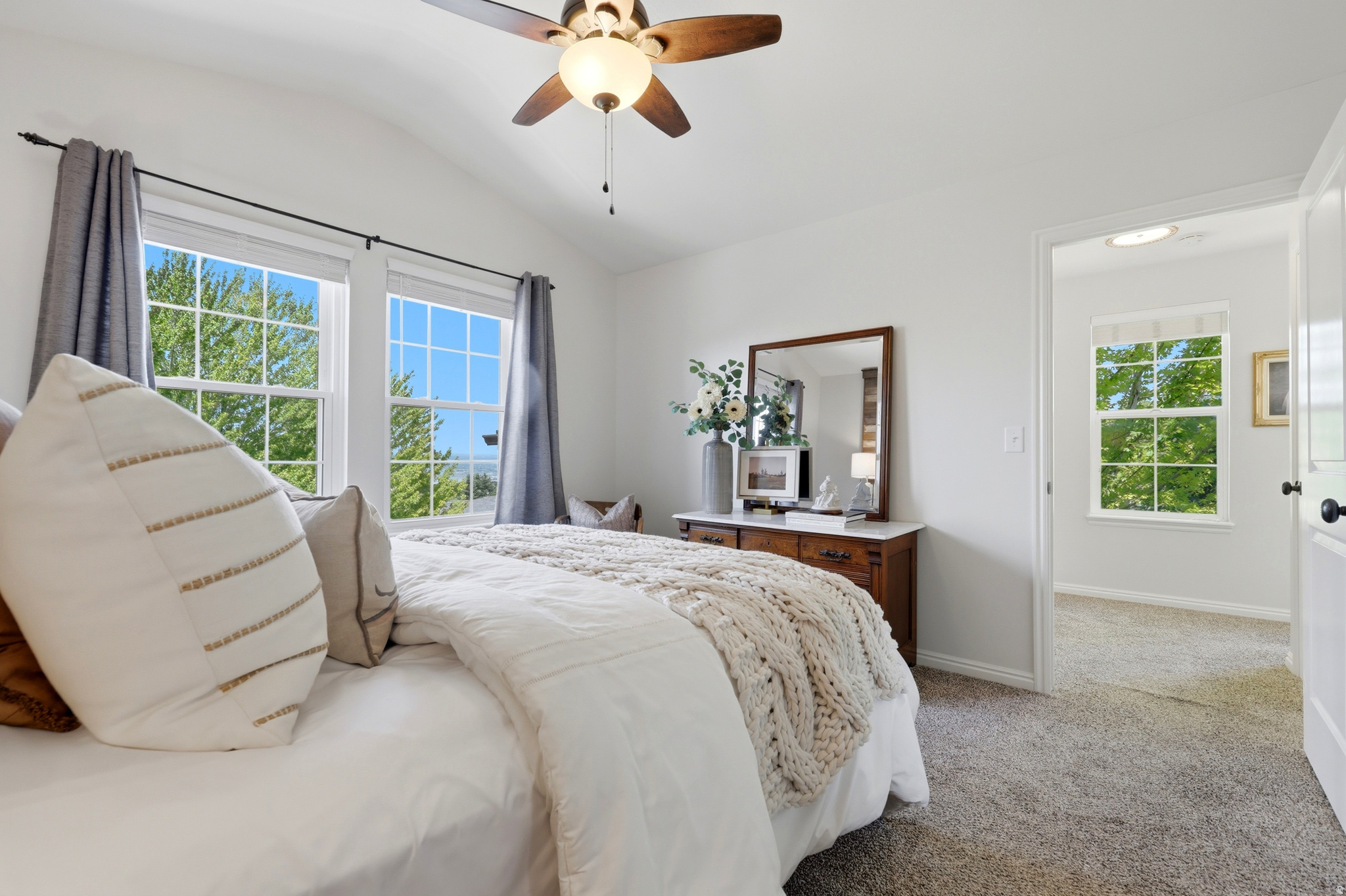 SOUTH MOUNTAIN - Residential