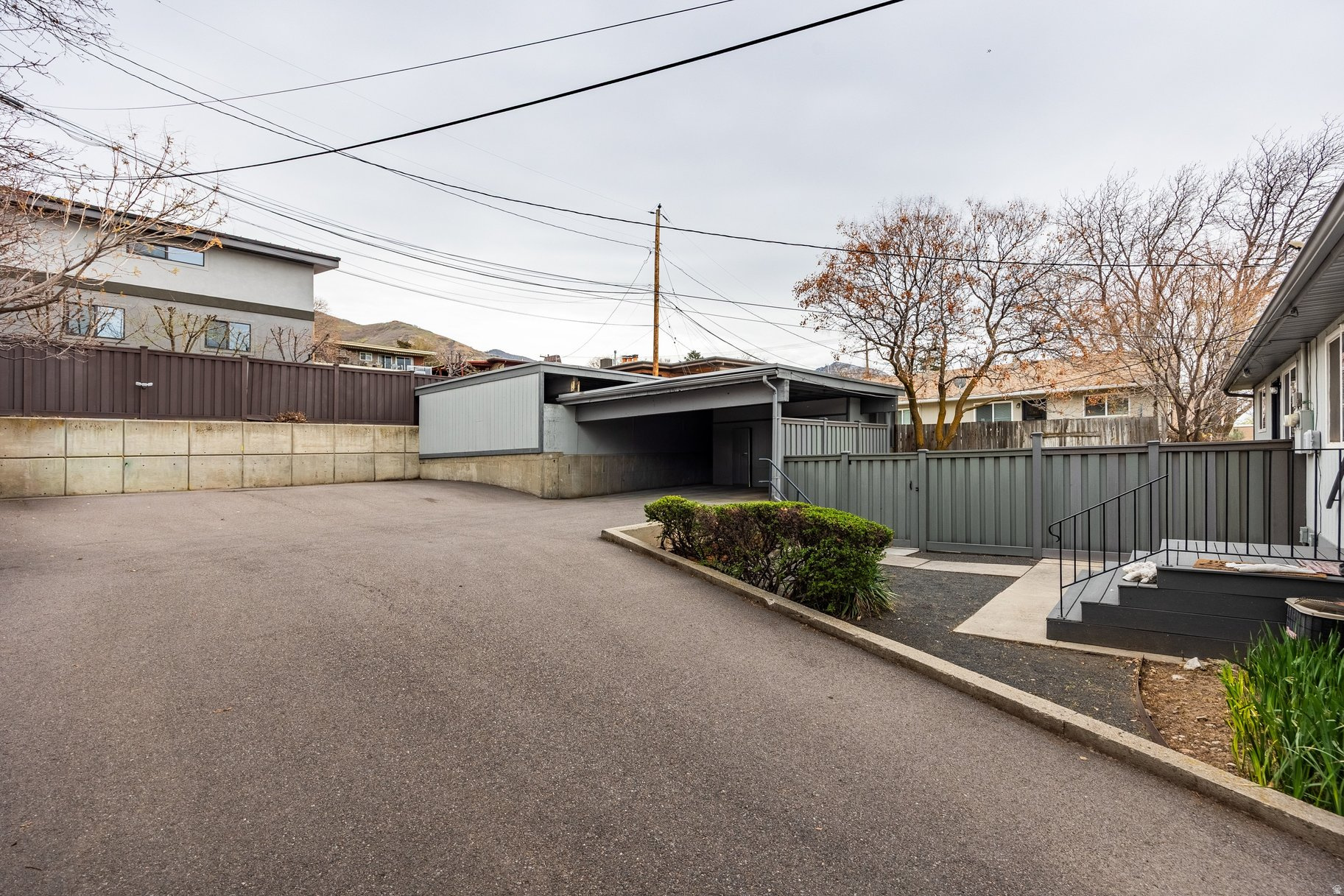 INDIAN ROCK - Residential