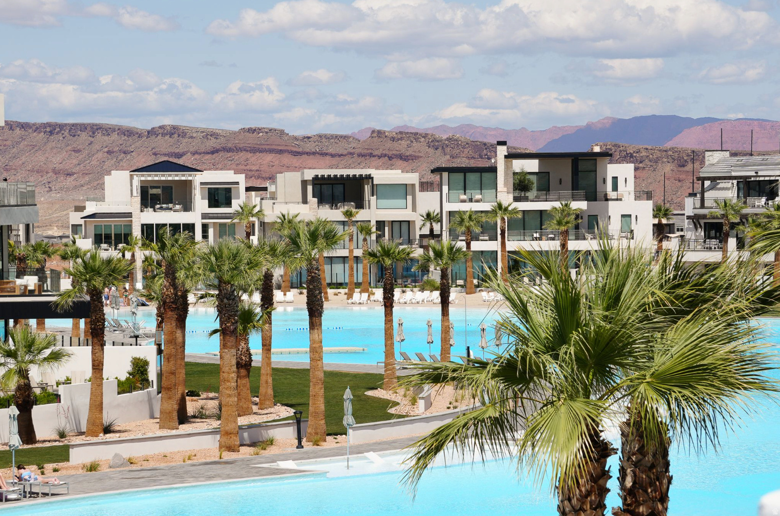 DESERT COLOR RESORT - Residential