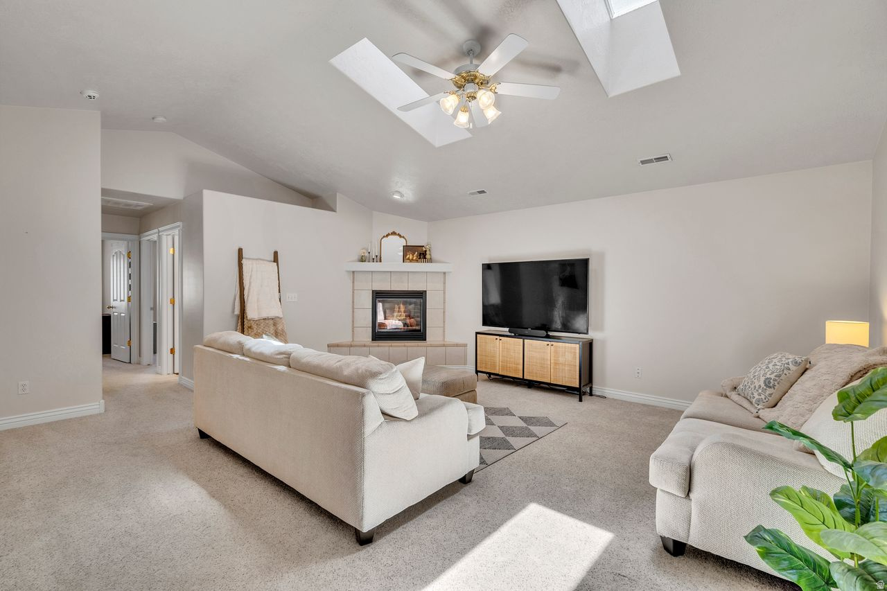 THE COTTAGES - Residential