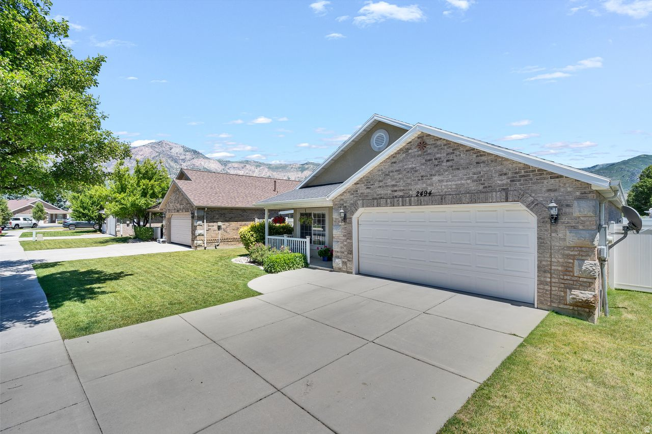 THE COTTAGES - Residential