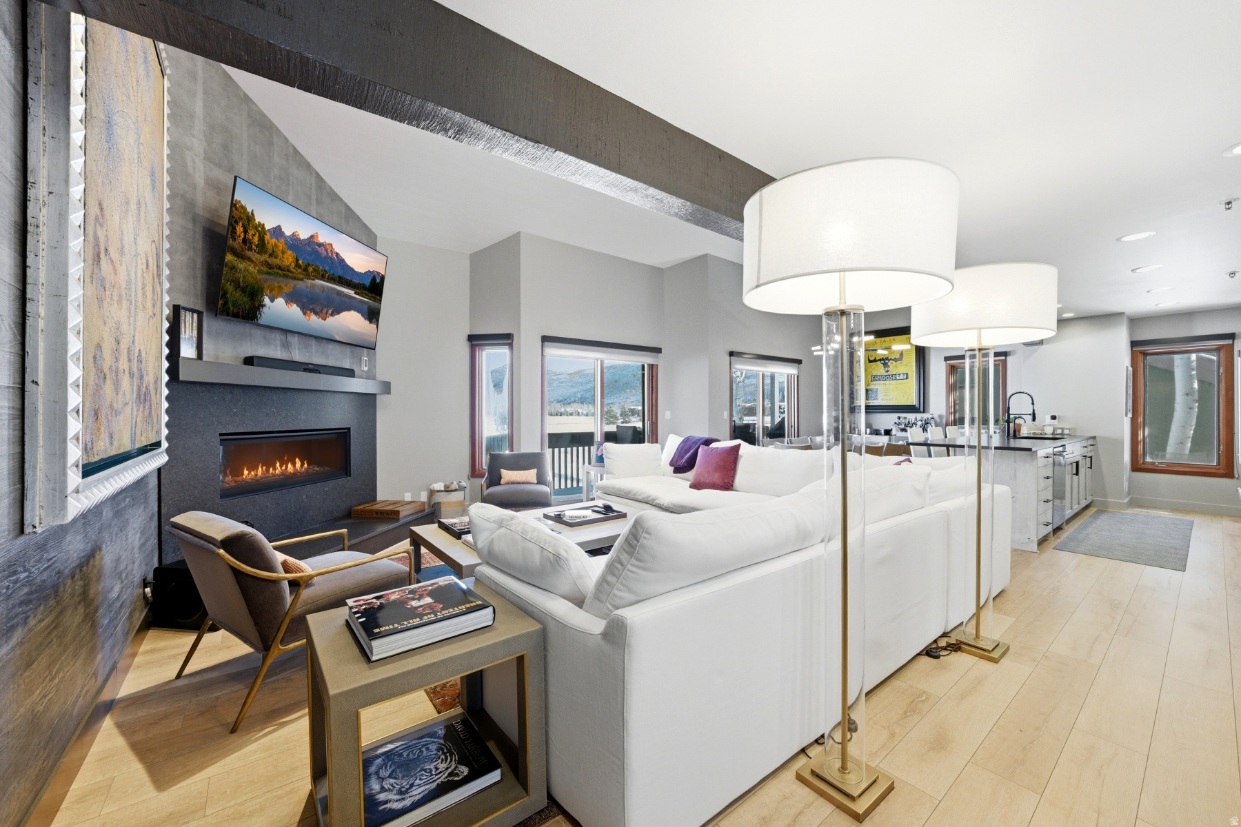 LAKESIDE - Residential