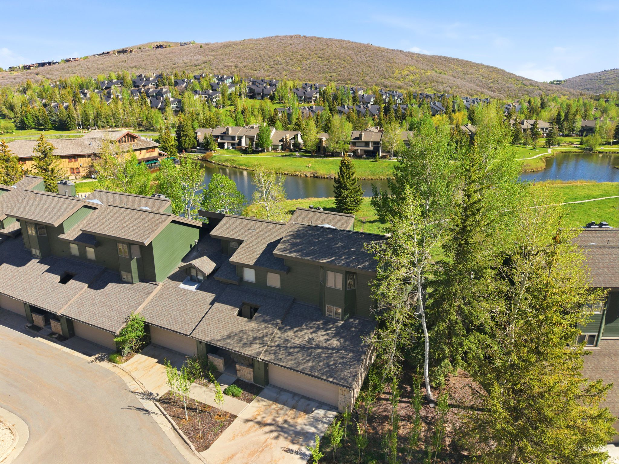 LAKESIDE - Residential