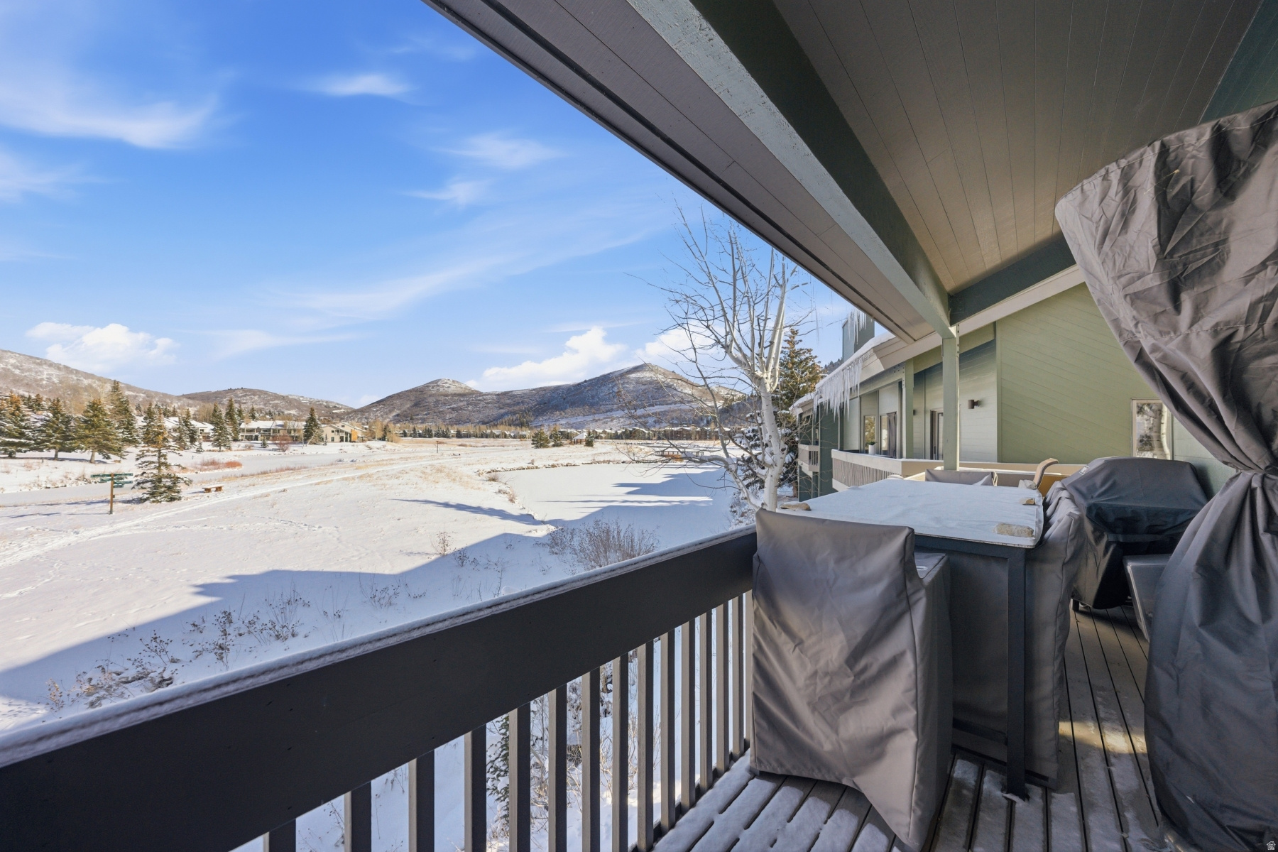 LAKESIDE - Residential