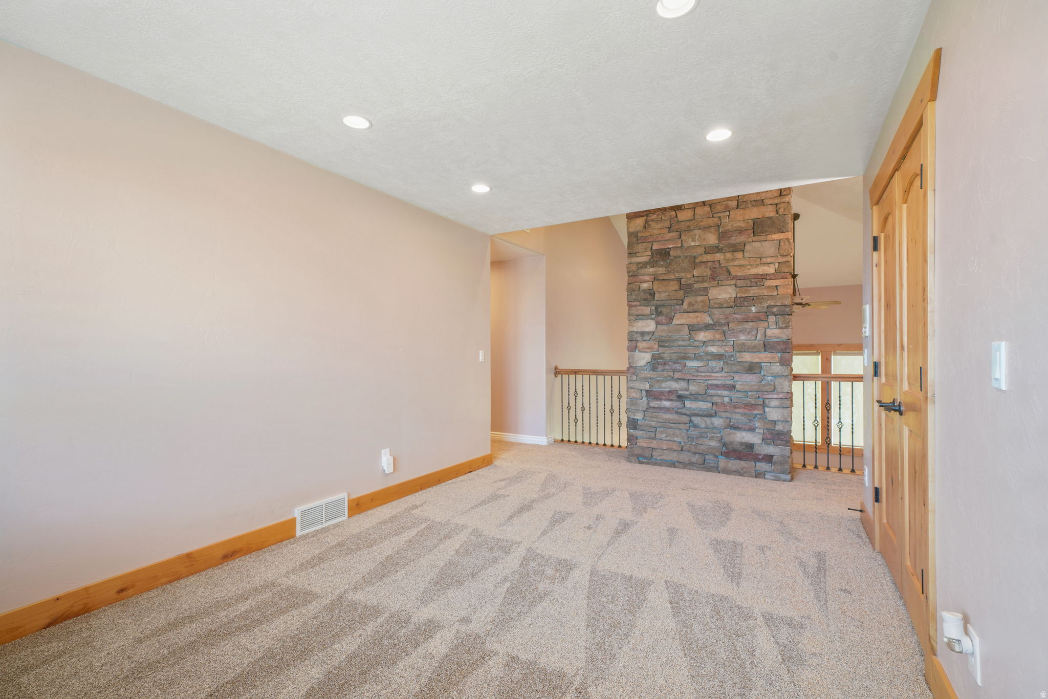 CEDAR PASS - Residential