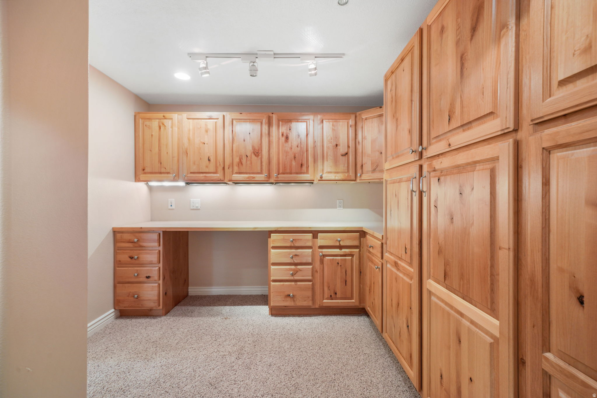 CEDAR PASS - Residential