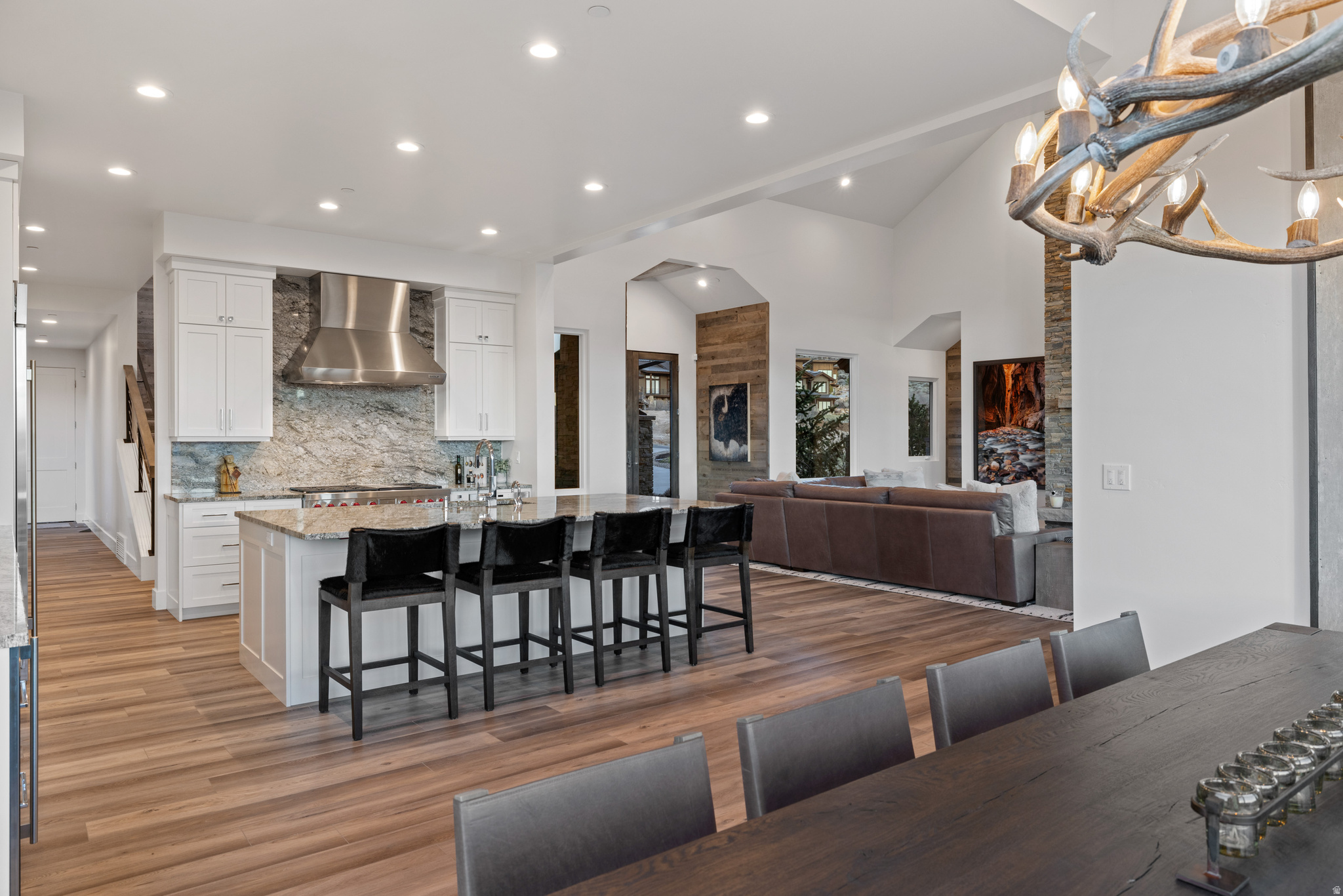 RED LEDGES - Residential