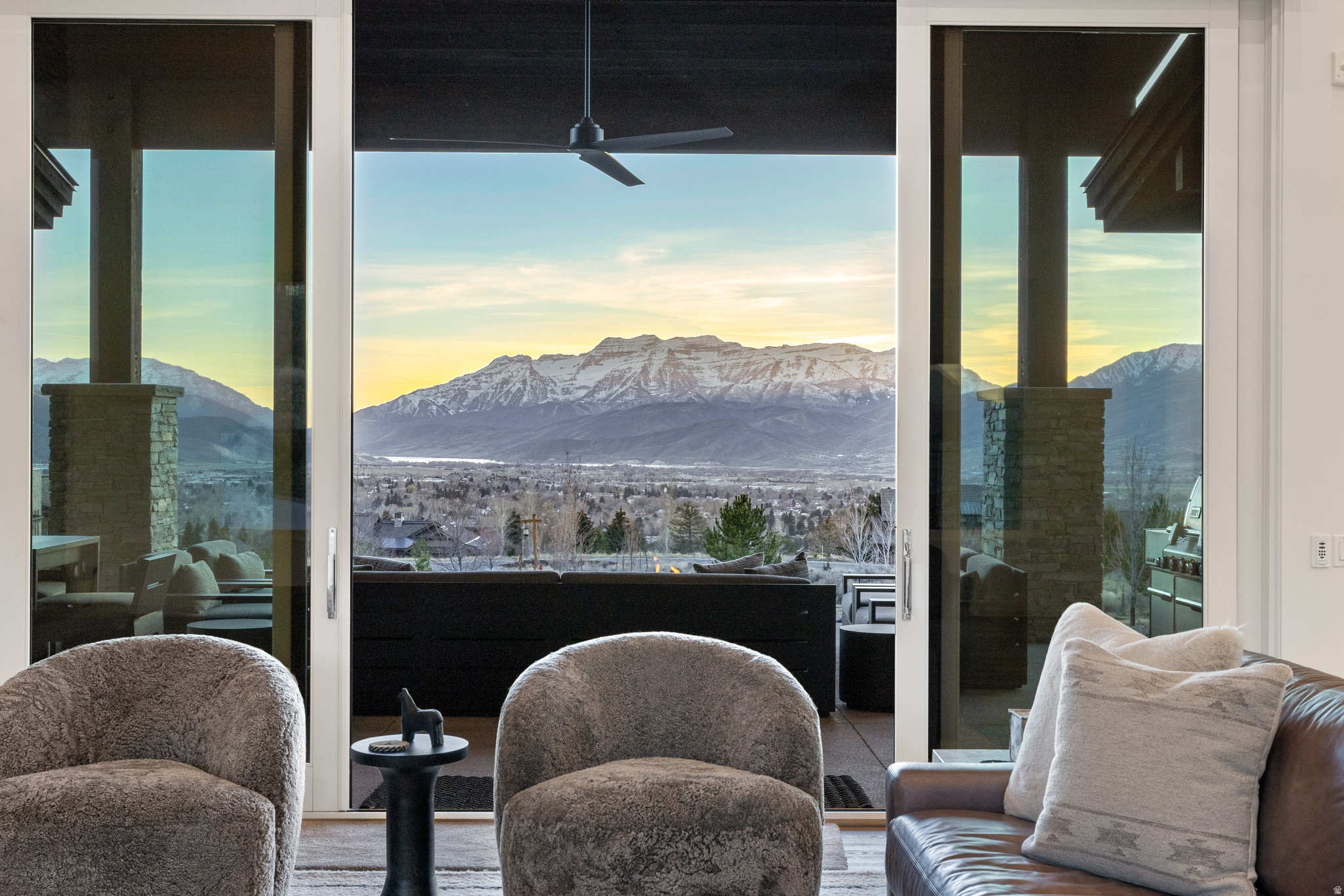 RED LEDGES - Residential