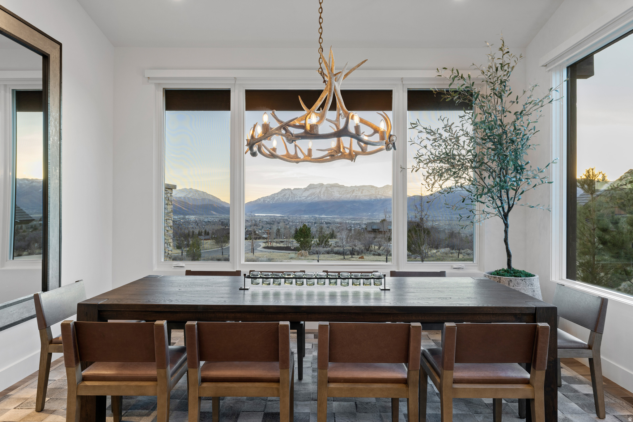 RED LEDGES - Residential