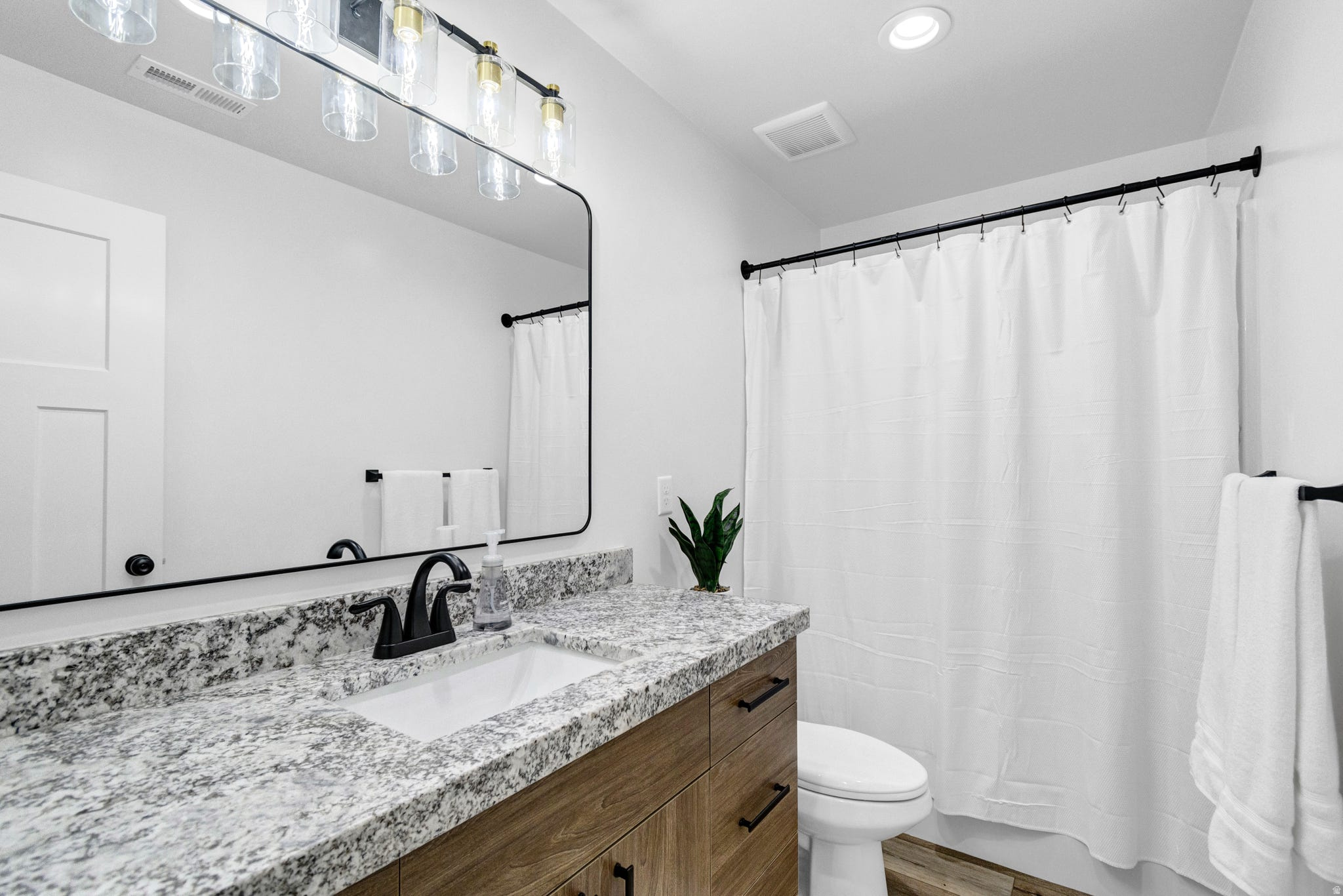 TOK DEVELOPMENT TOWN HOMES PHASE 3 - Residential