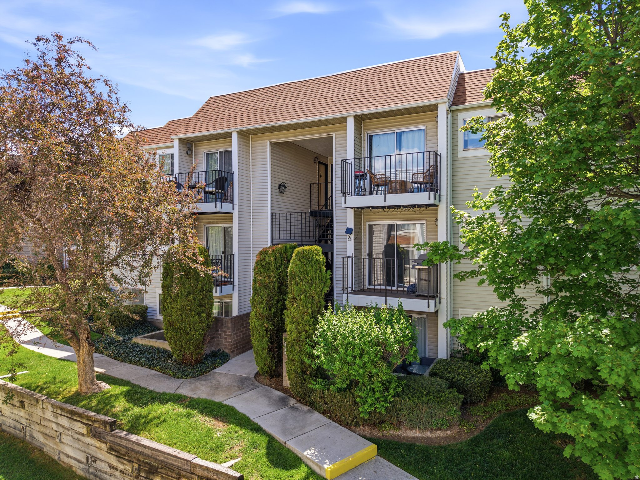 QUAILBROOK EAST - Residential