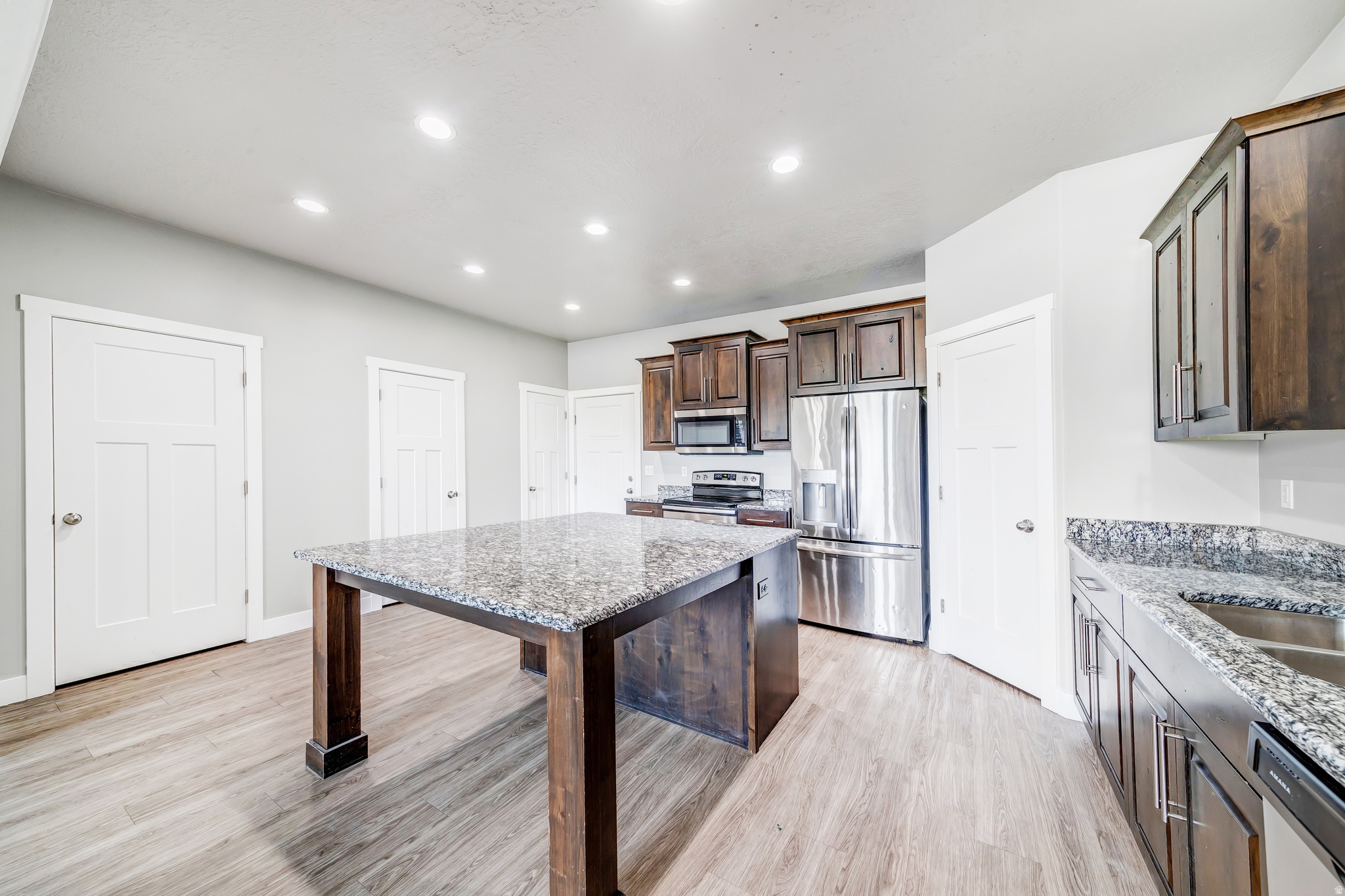THE COVE - Residential