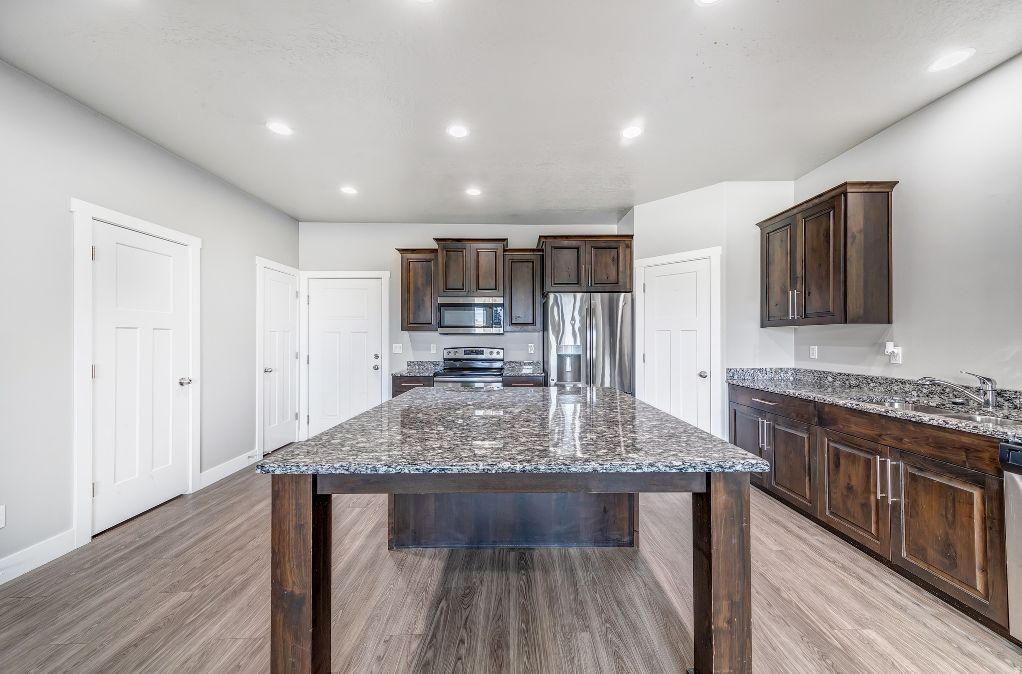 THE COVE - Residential