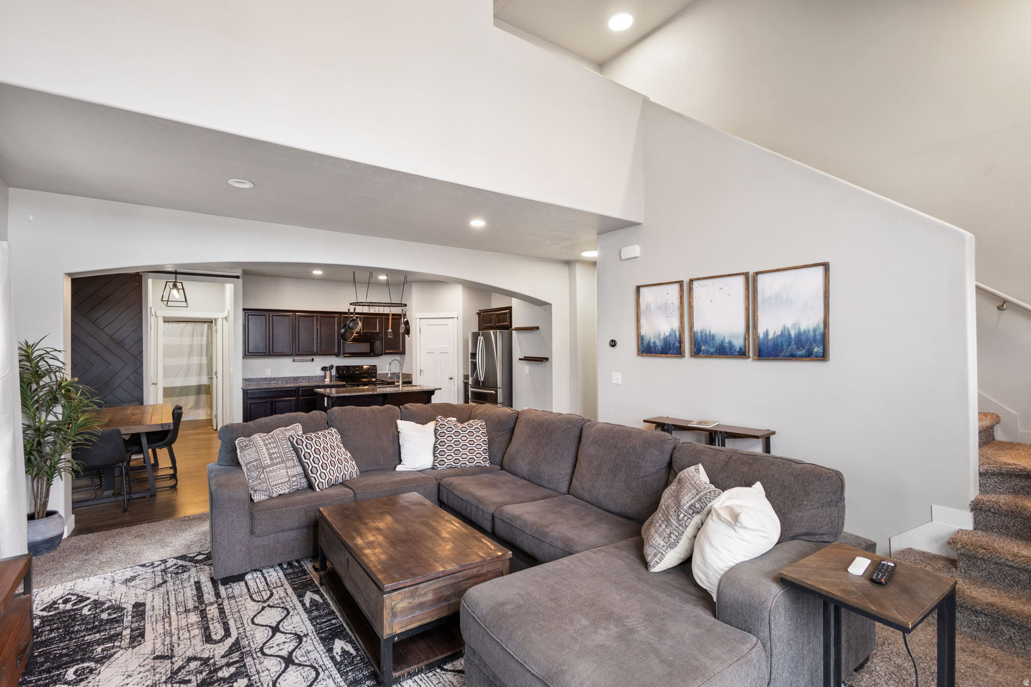 EDGEWATER - Residential