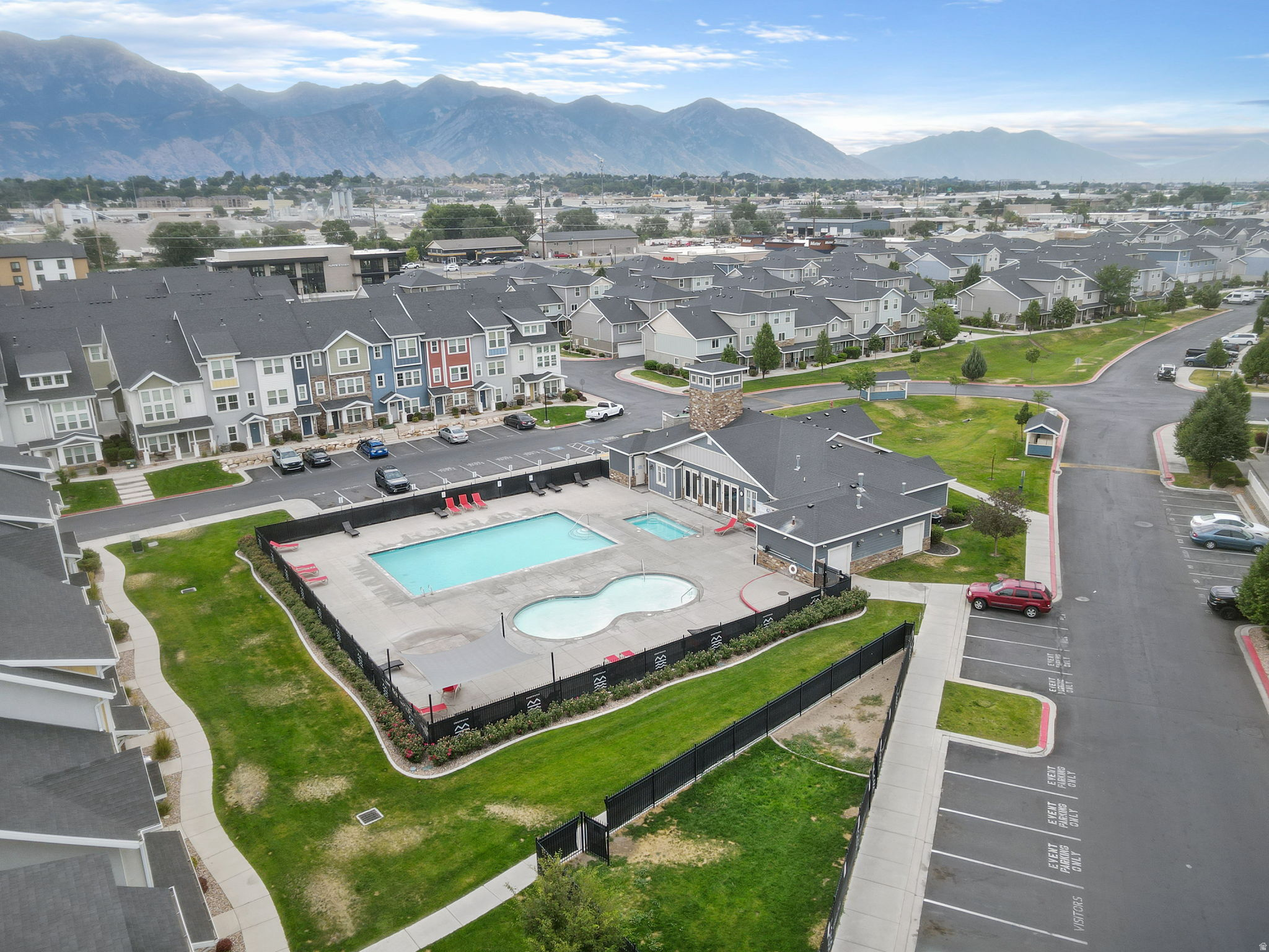EDGEWATER - Residential