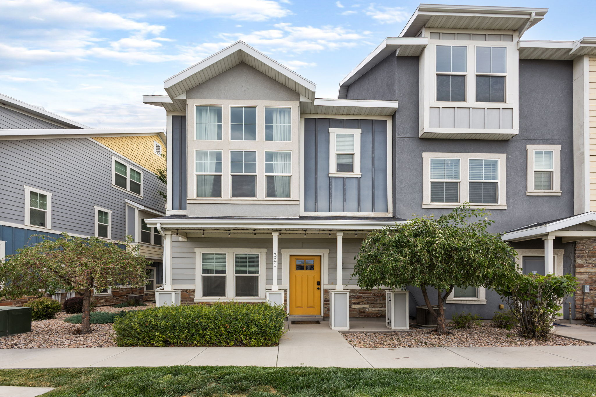 EDGEWATER - Residential