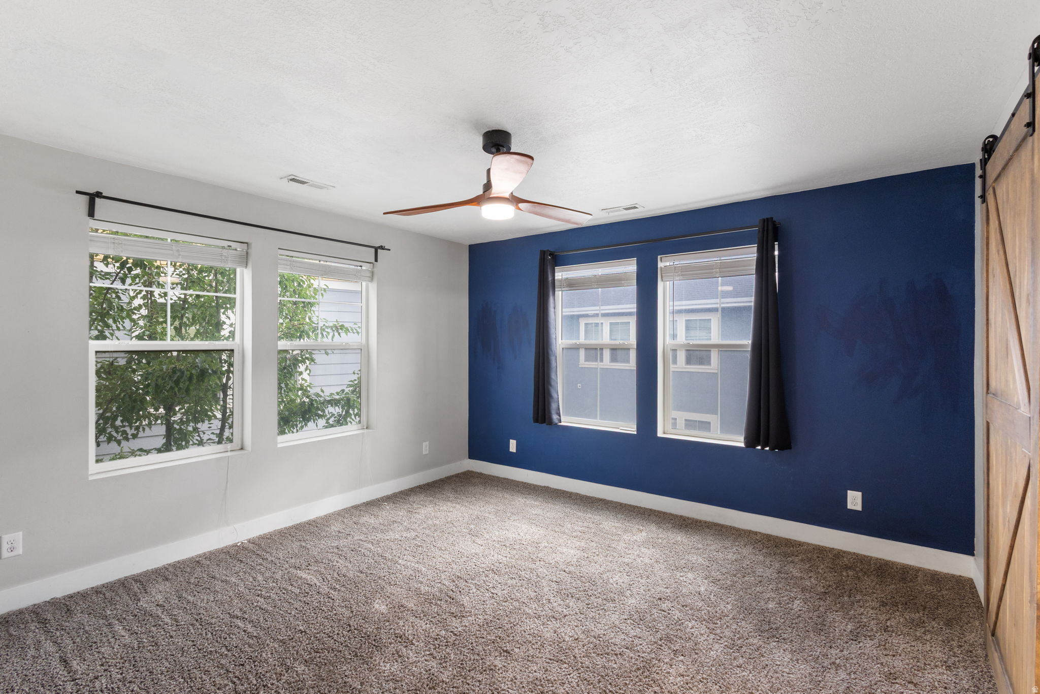 EDGEWATER - Residential