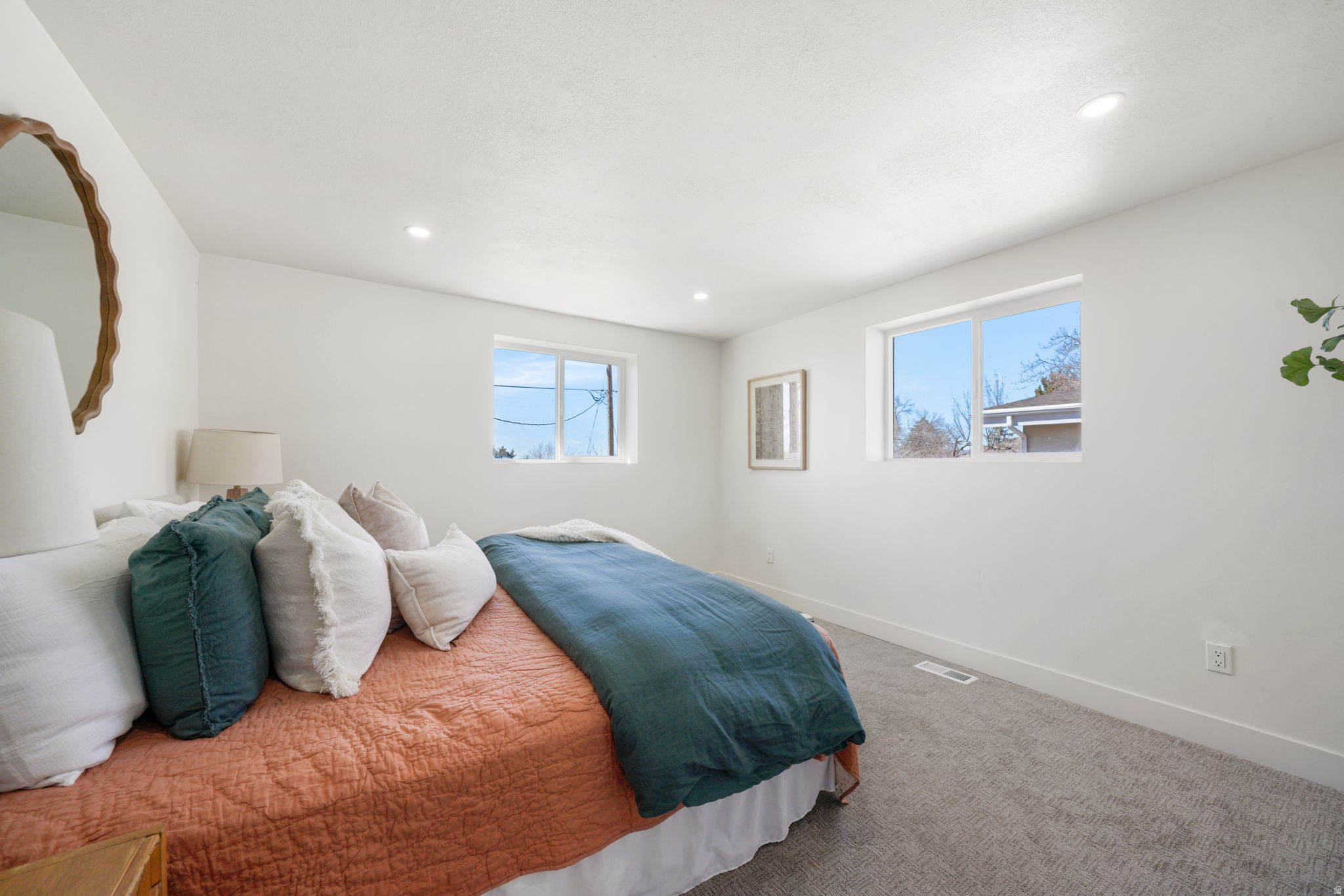 CREST VIEW MANOR - Residential