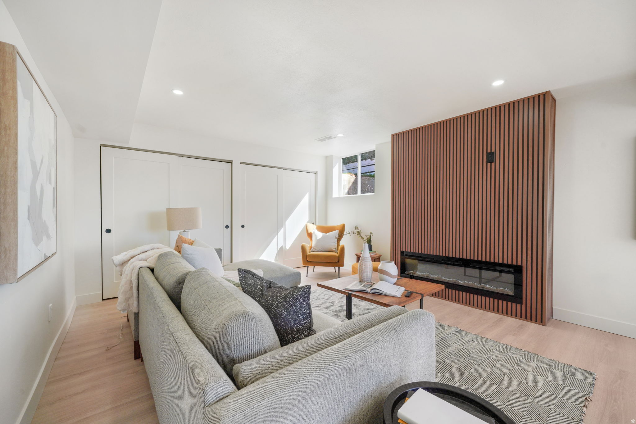 CREST VIEW MANOR - Residential