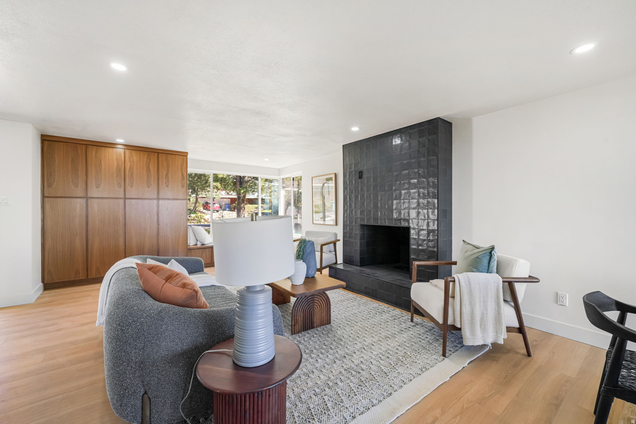 CREST VIEW MANOR - Residential