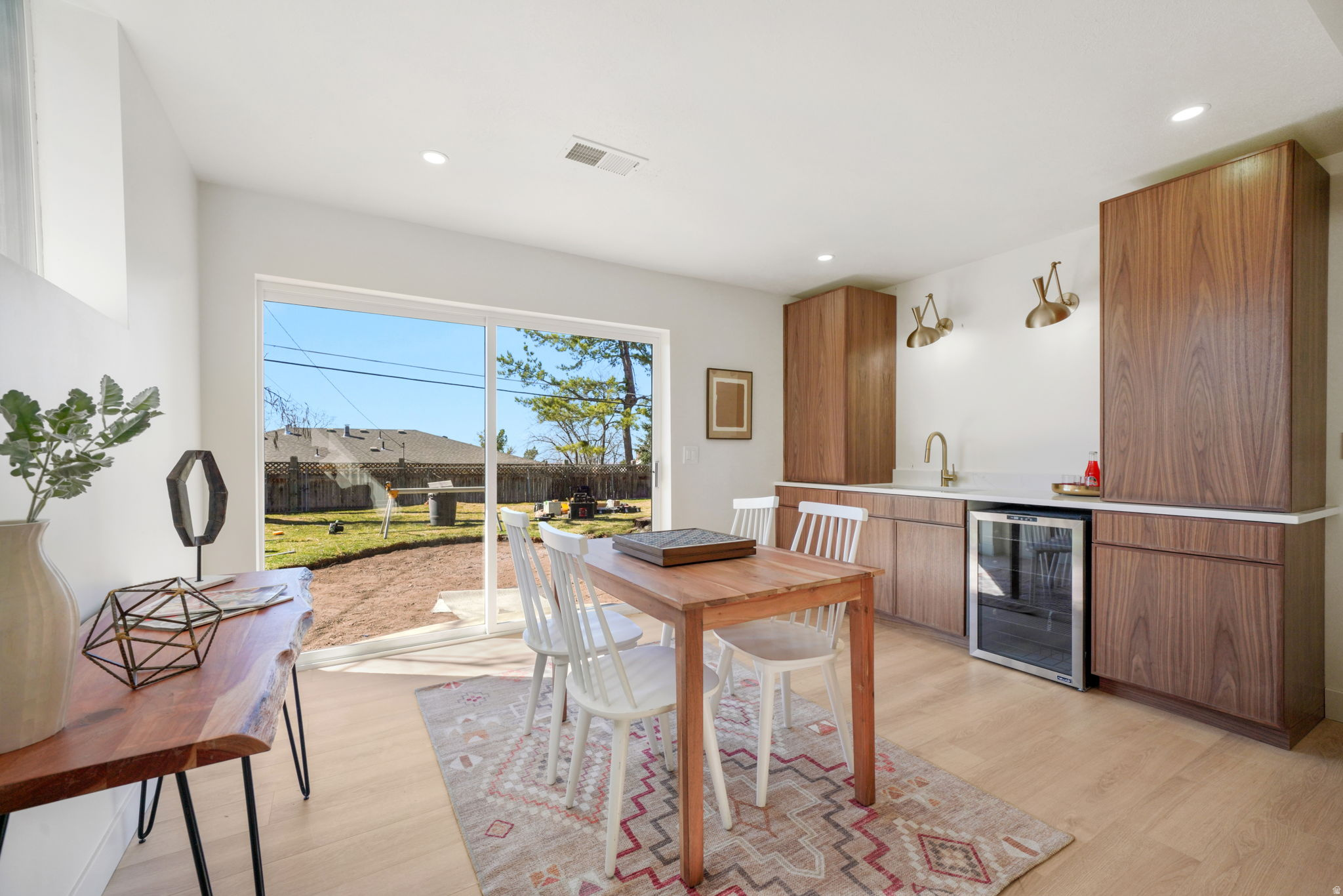 CREST VIEW MANOR - Residential