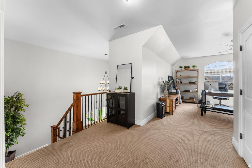 EAGLE SUMMIT - Residential