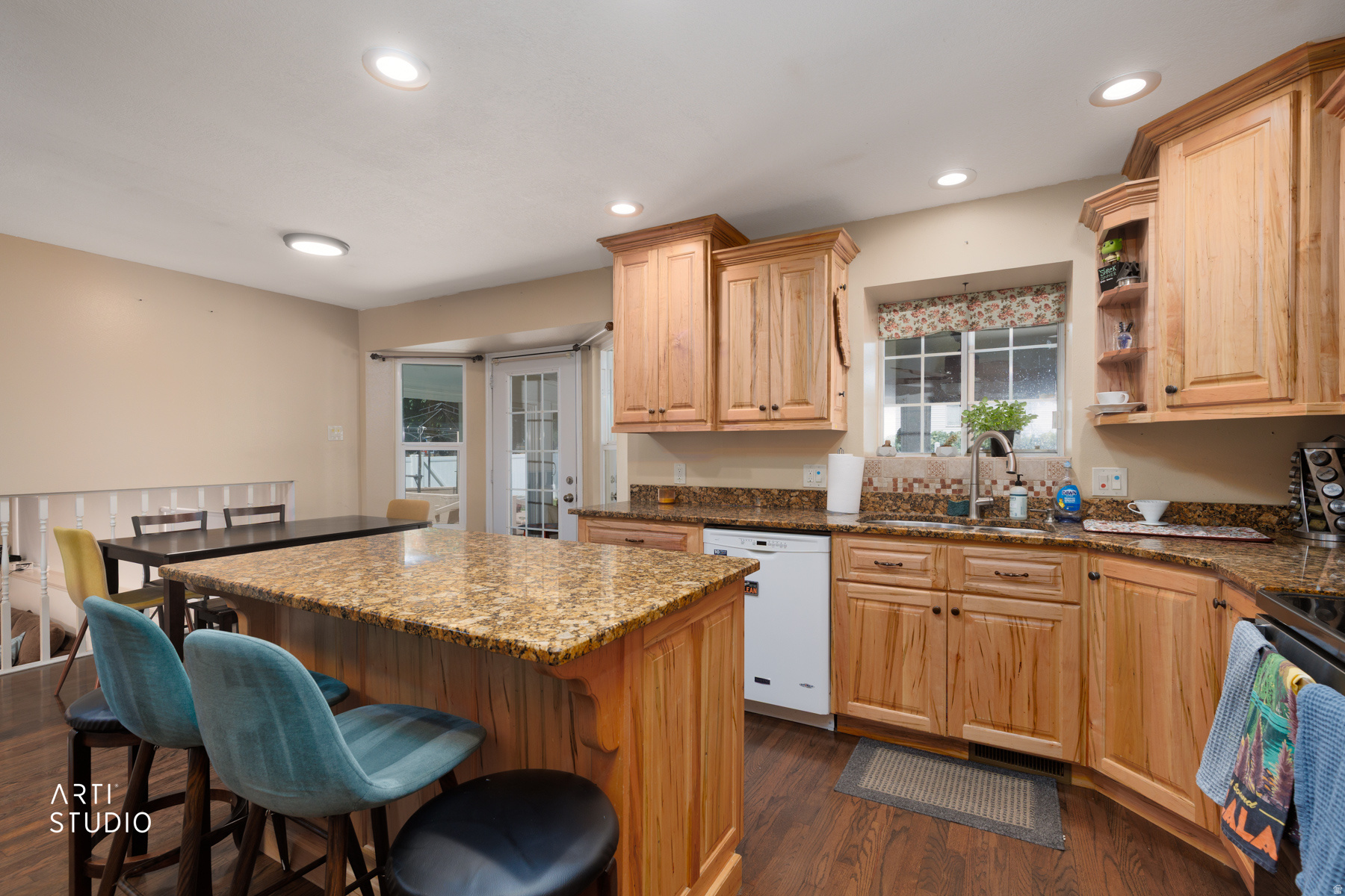 BARNES - Residential