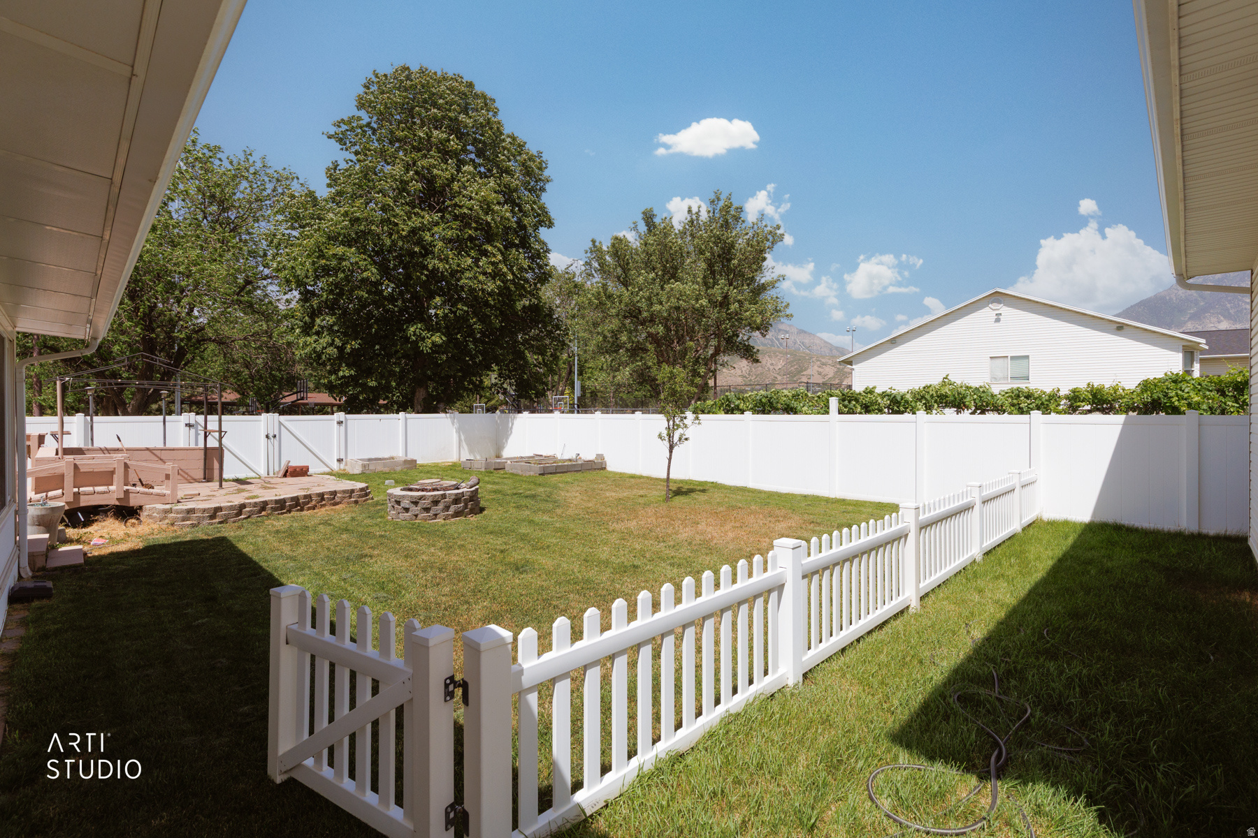 BARNES - Residential